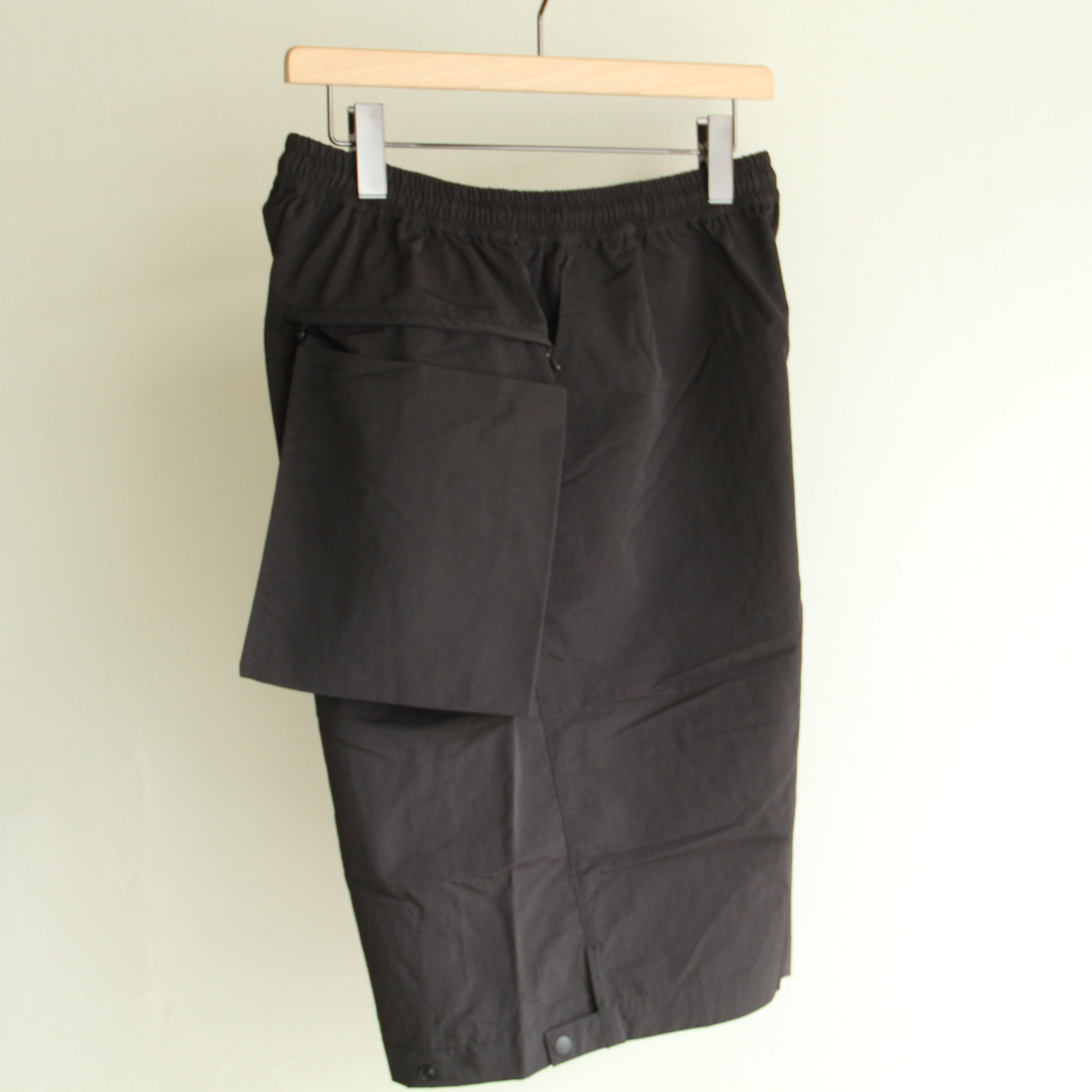迷迭香 Nylon harvest loose shorts | Terminal