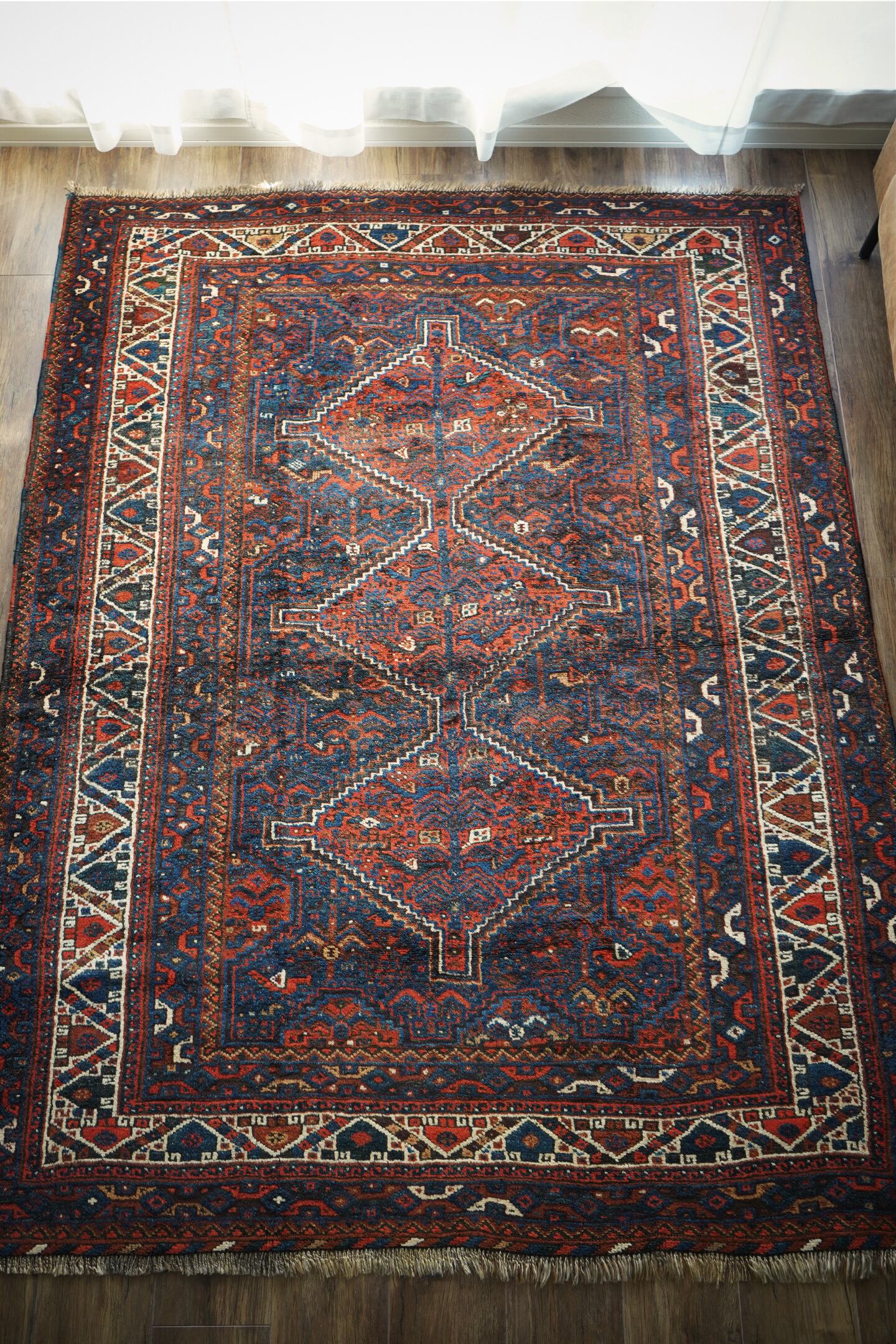 666】Semi Antique Persian Khamseh rug 1940's | ヴィンテージラグ
