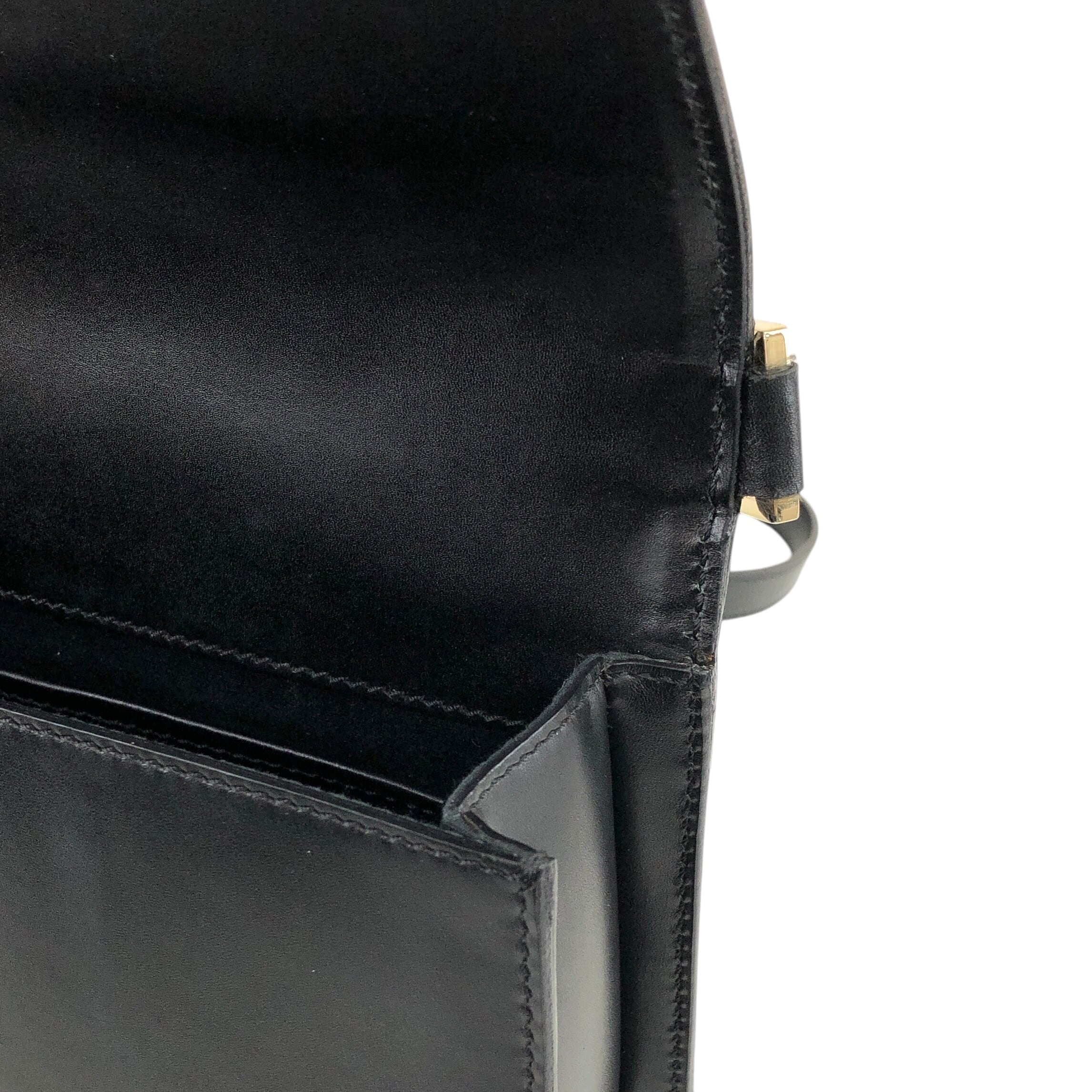 ★CELINE セリーヌ   ショルダーバッグ ブラック ロゴ 型押し レザー ミニバッグ z7yz82 CELINE セリーヌ ショルダーバッグ ブラック ロゴ 型押し レザー ミニ