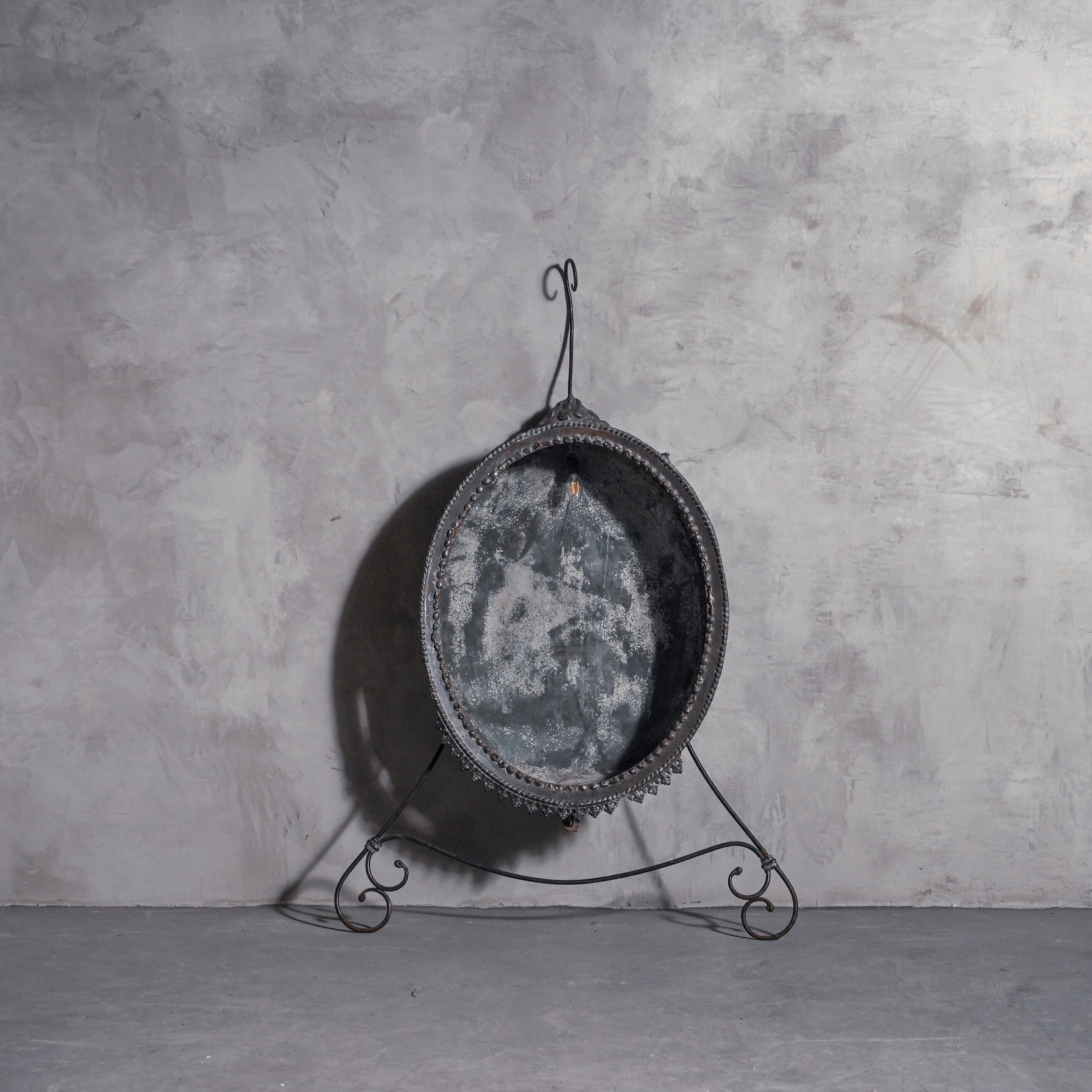 ショーケース/アンティークガラスケース/サインボード/オーバル型/ジンク/ディスプレイ/店舗什器/ライト