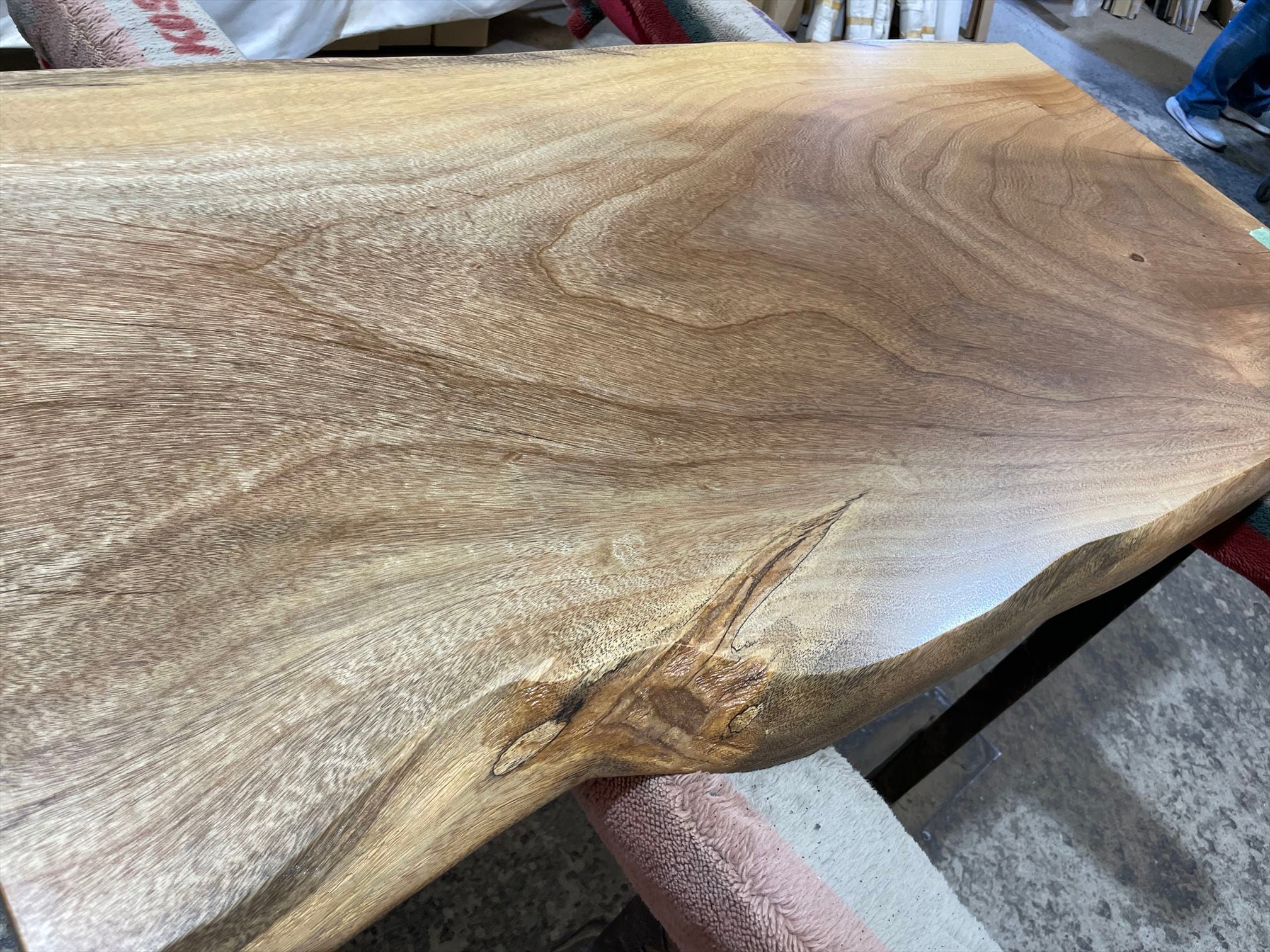 杉　一枚板 クス9116 楠 一枚板無垢材 1230x570‐490x45mm ダイニング