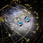 唯一無二の輝き　ハイブリッドオパールの星屑フォークリング