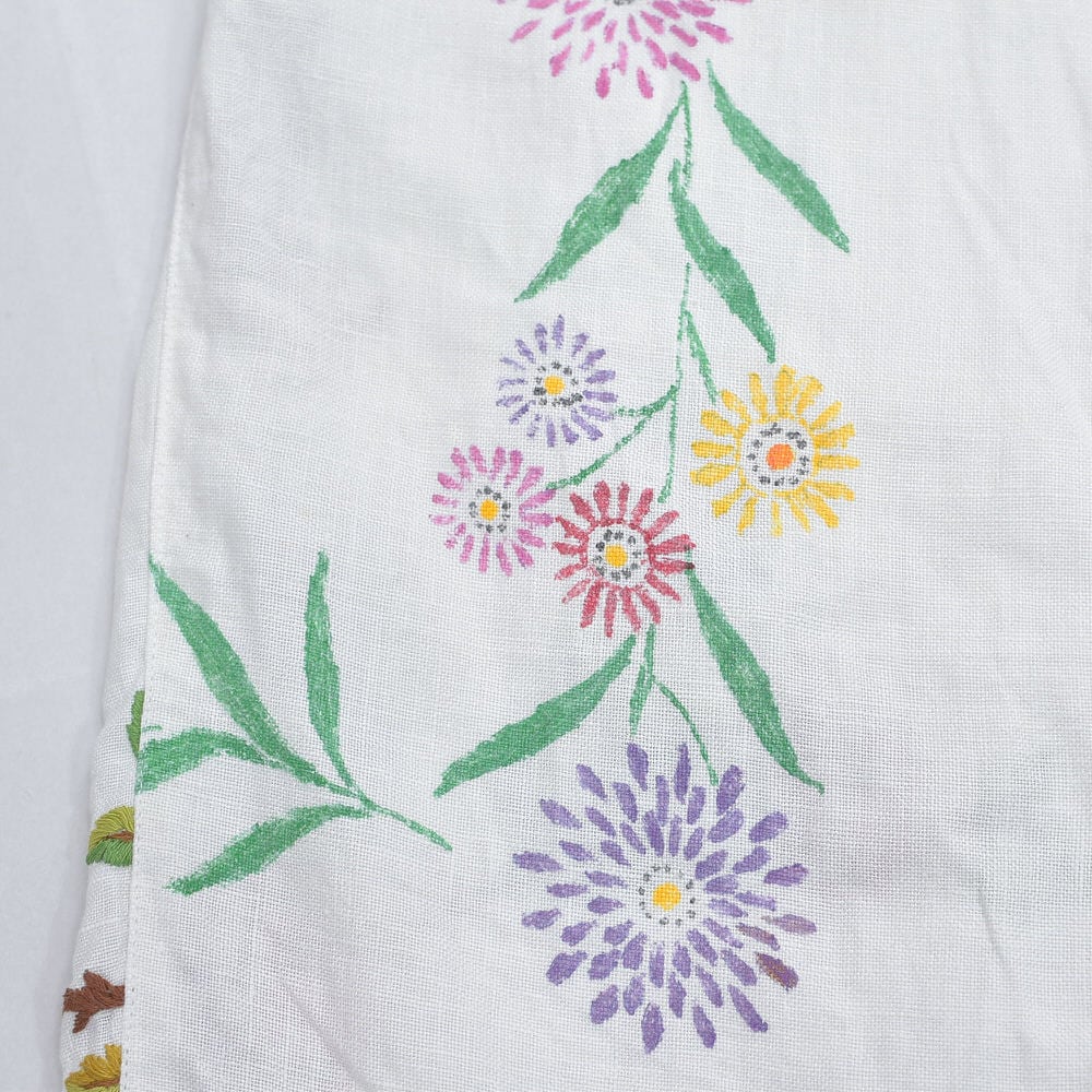 ヴィンテージクロス　リメイクパンツ　バラ刺繍 パッチワークパンツ　再構築　レース Remakeリメイク 再構築 パッチワーク&フラワー刺繍 デザイン ワイド