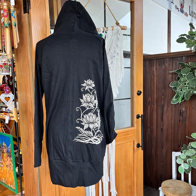 エスニック柄パーカー