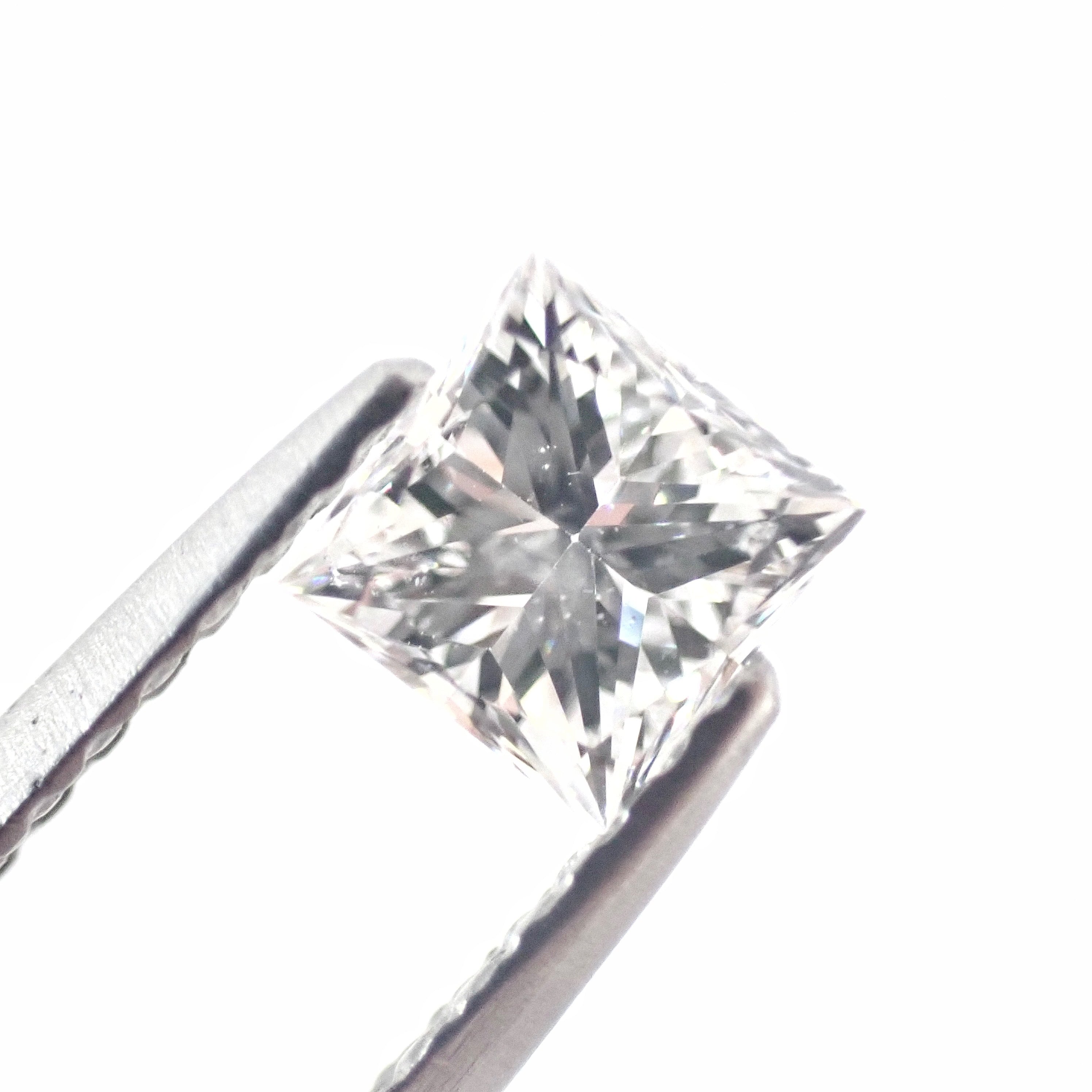 ダイヤモンドルース　プリンセスカット0.36ct