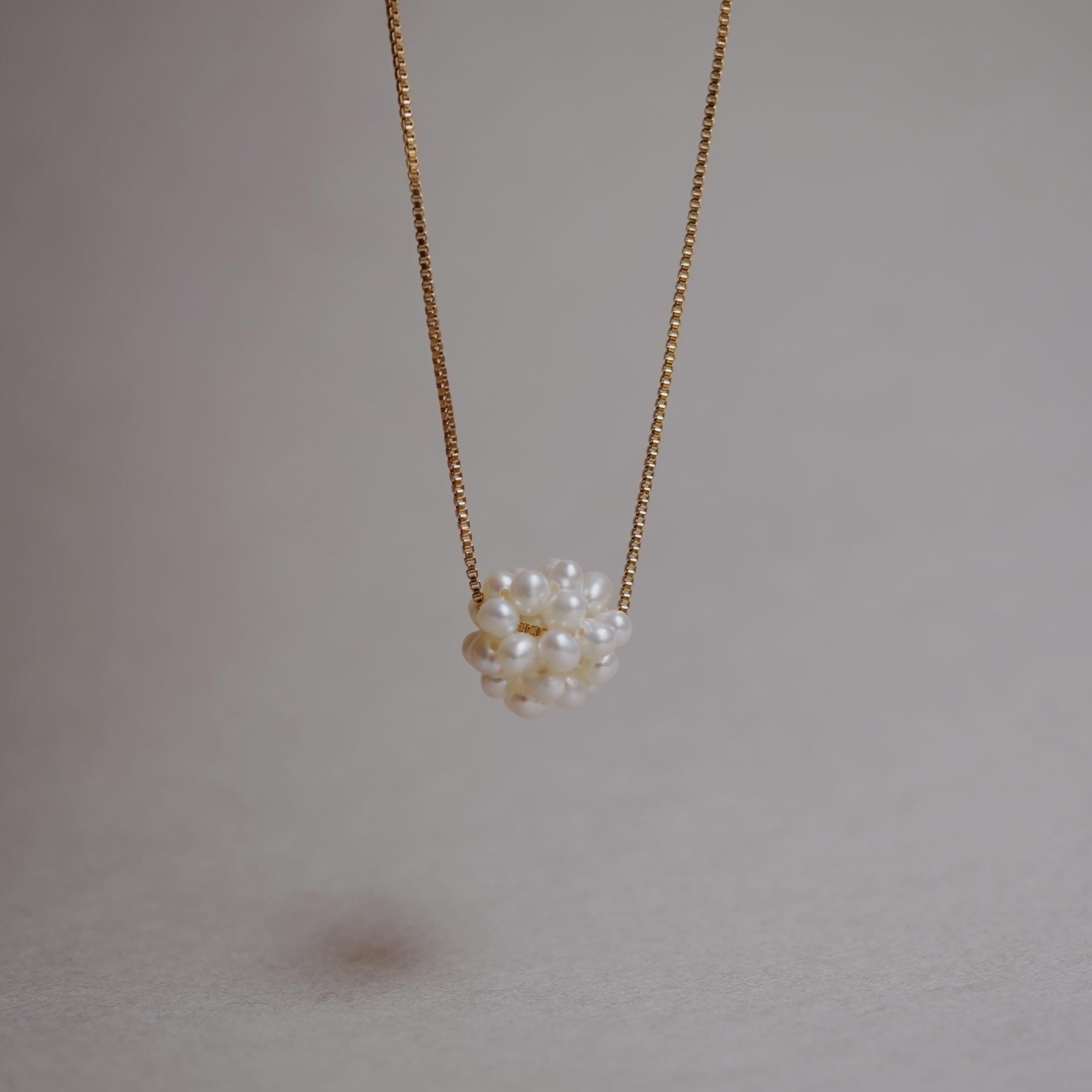 数量限定 14kgf パールボールネックレス