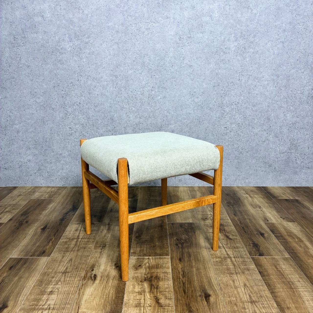 SIEVE stay dining stool シーヴ ステイ ダイニング スツール ベージュ ファブリック カバーリング【中古】【送料無料】