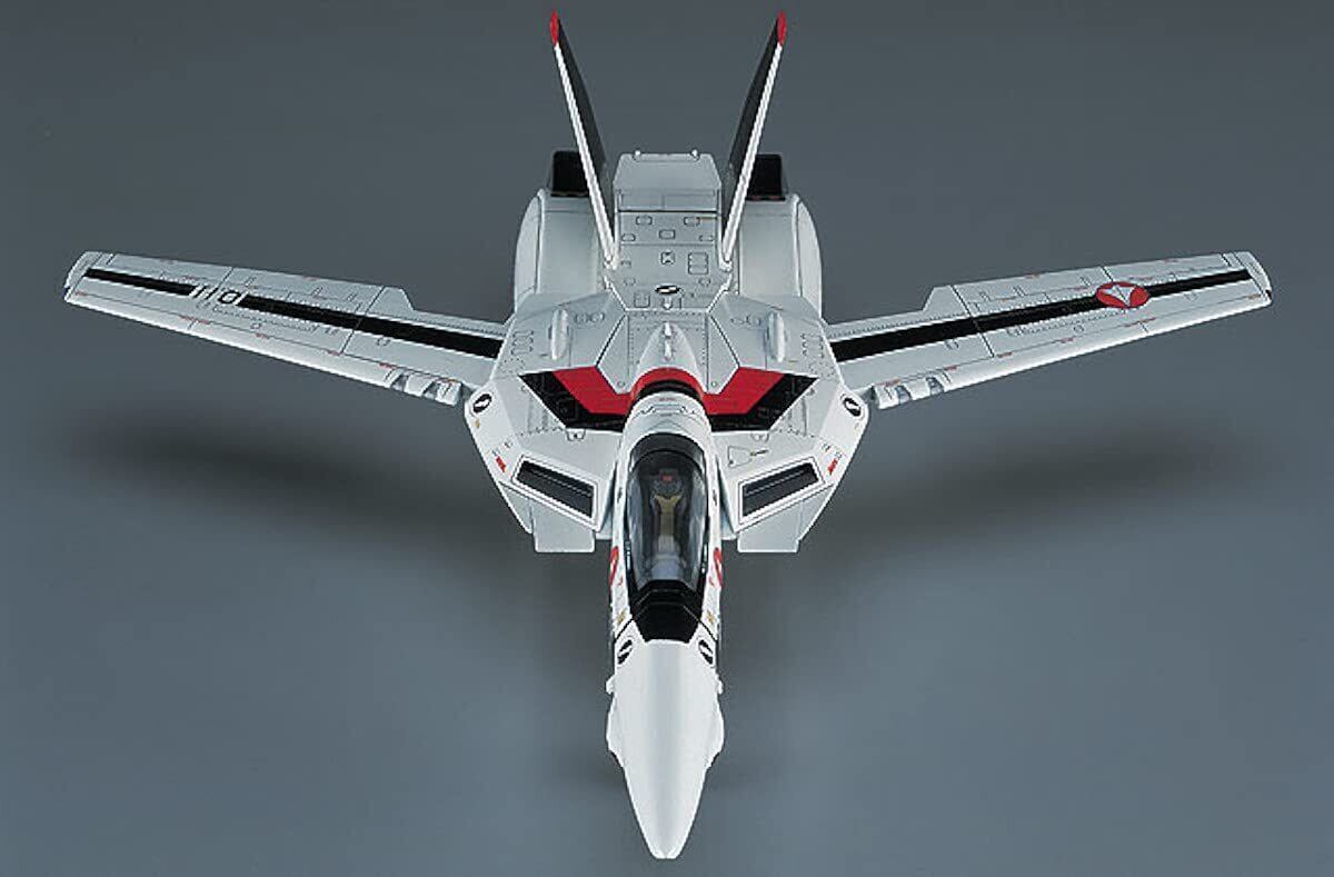 ハセガワ 超時空要塞マクロス VF-1 A/J/S バルキリー プラモデル