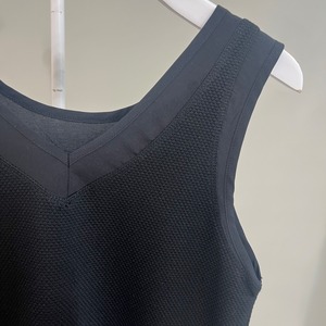 レイヤード風前後2wayタンクトップ　4500円