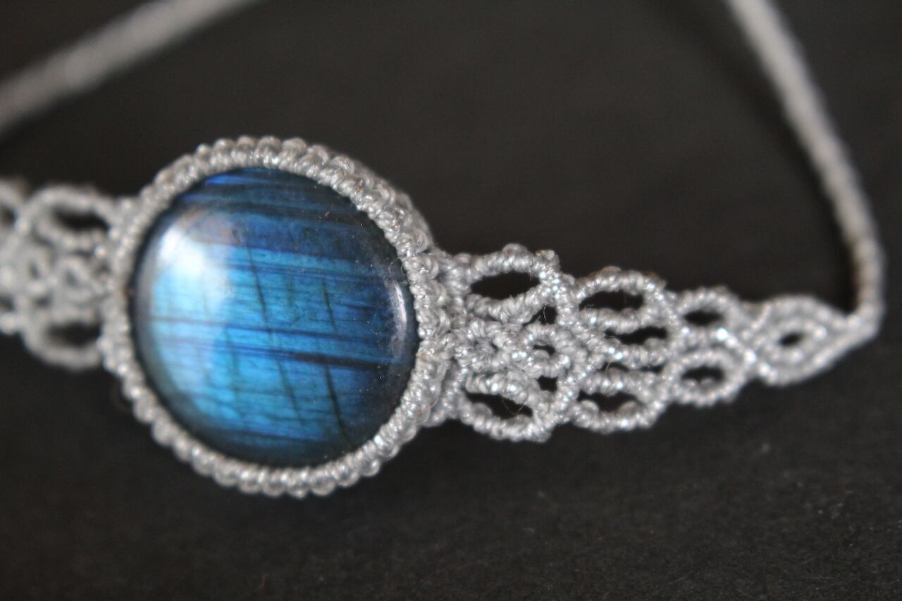 Labradorite micro macrame bracelet