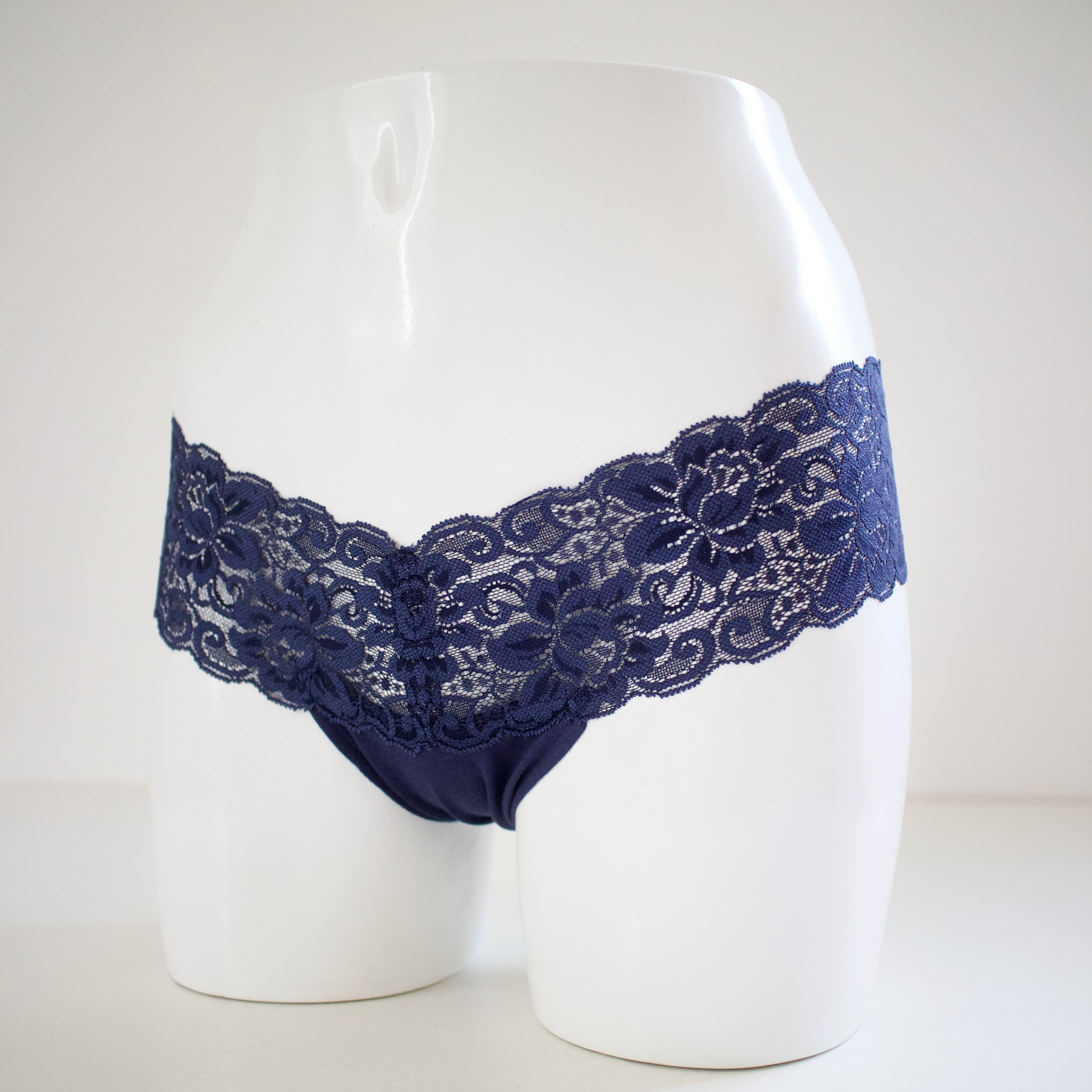 Punties* タンガタイプ <ネイビー> フラワー