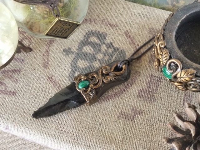 【オブシディアンxマラカイト】魔除けのナイフペンダント