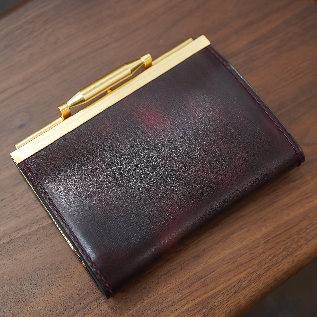 Maison d' Artisan 特注がま口ウォレット Monnaie(モネ) 手揉みミュージアムカーフ ボルドー