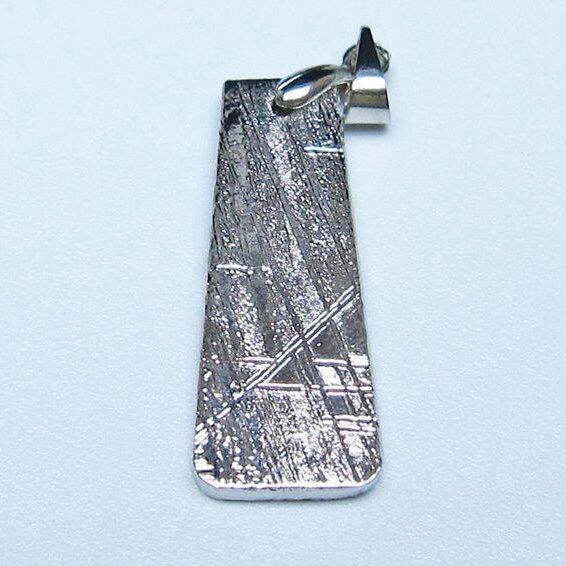 ギベオン ペンダント 隕石 メテオライト 一点物 メール便可 112-13426