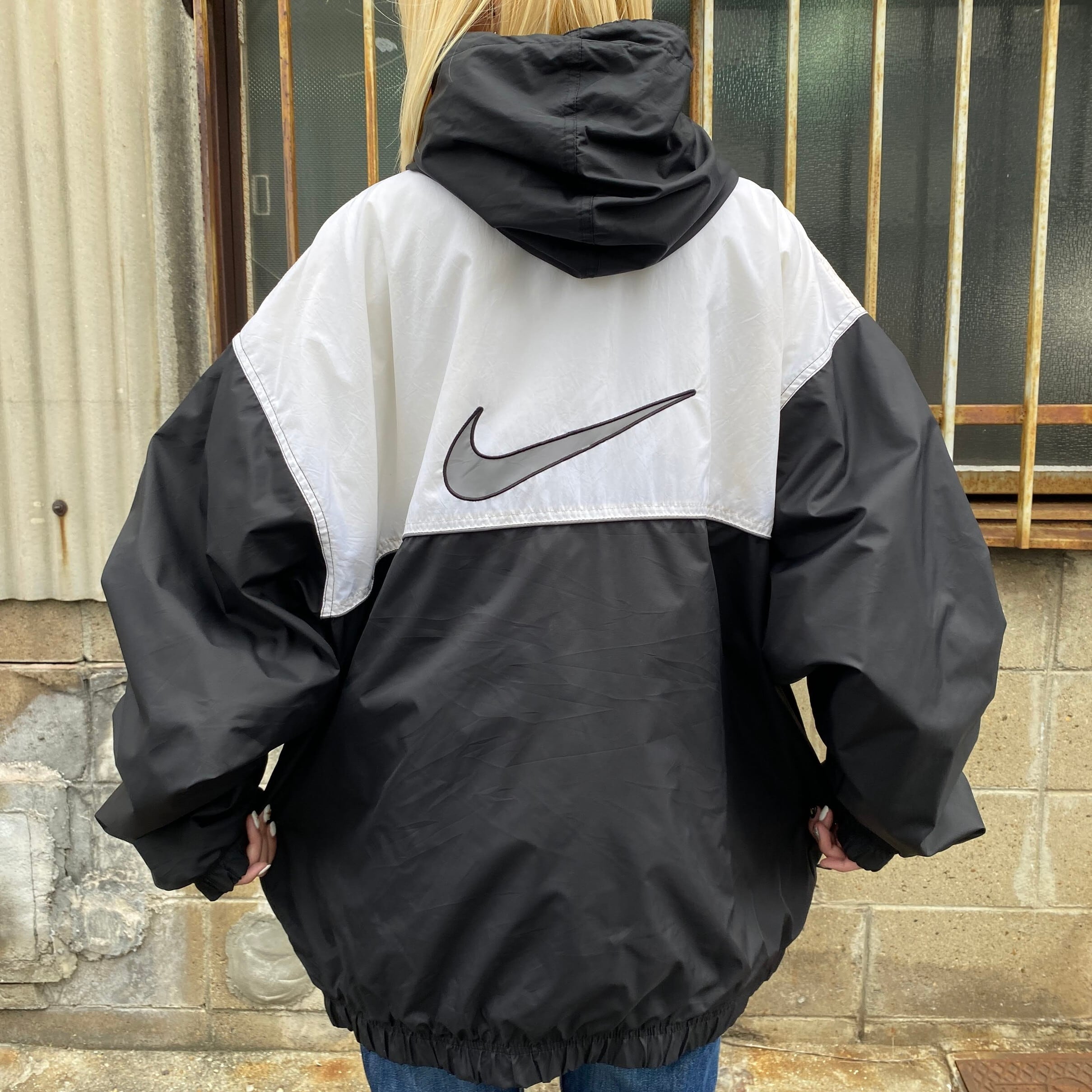 NIKE ウィンドブレーカー Lサイズ-