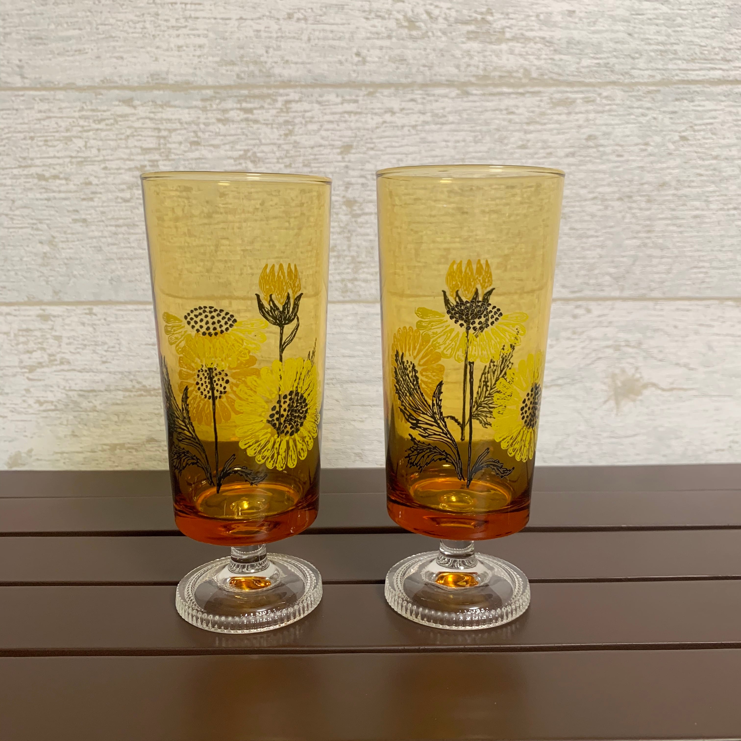 昭和レトロ紅茶カップ 5脚 北欧風の柄 ウチ1脚訳あり （長岡市】悠久山 