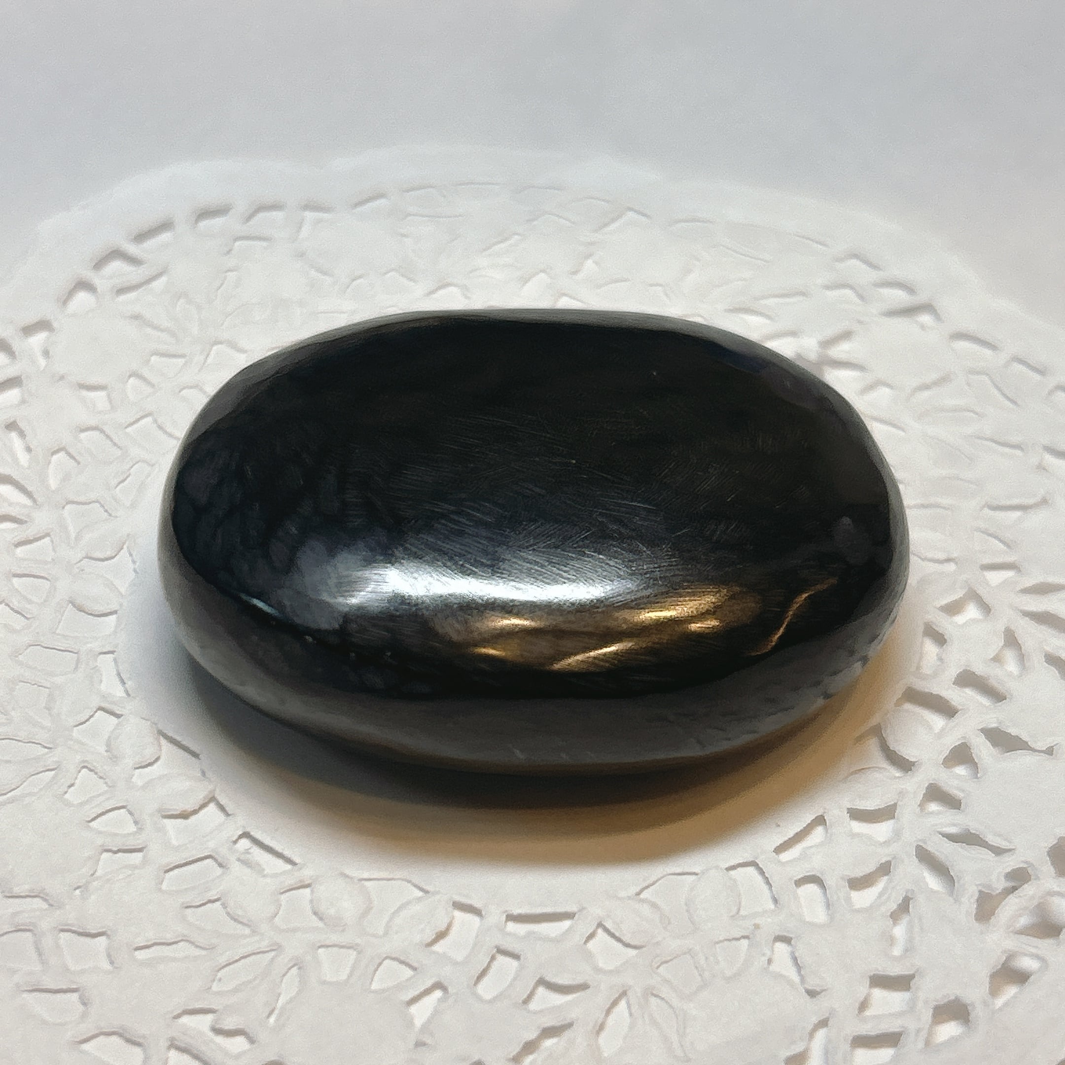 18058】ブラックオニキス ペブル メノウ 天然石 鉱物 磨き石