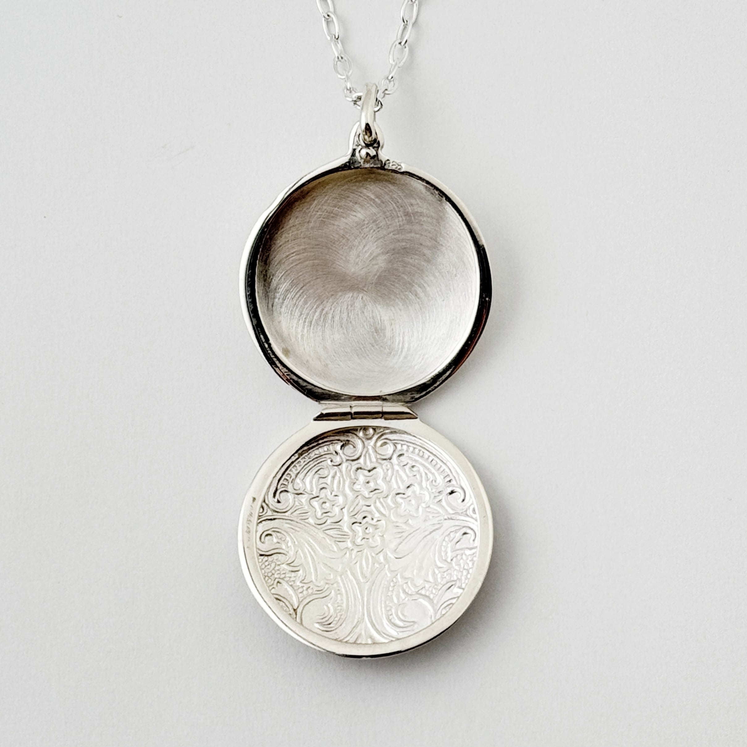 フラワー ブーケ ラウンド 懐中時計みたいな ロケット