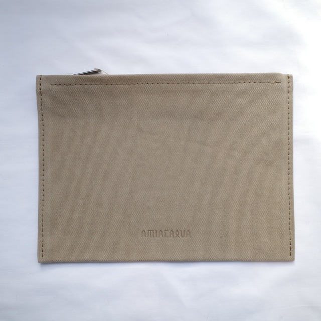 AMIACALVA(アミアカルヴァ) / washed canvas pouch (L) -BEIGE-