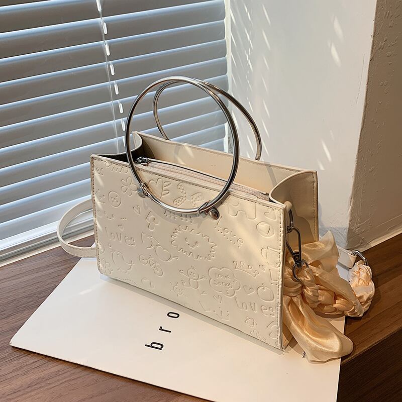 サマーレッド 夏物 スクウェア メッセンジャーバッグ Tiancai_Wing_Bag24456791828