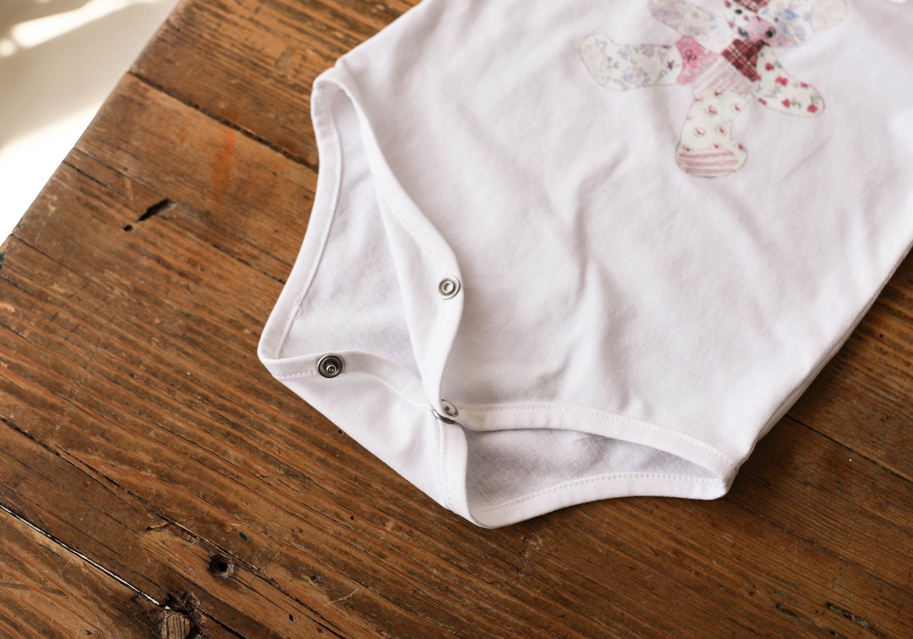 [FLO] Bebesoda Onesie / Bodysuit / [플로] 베베소다슈트