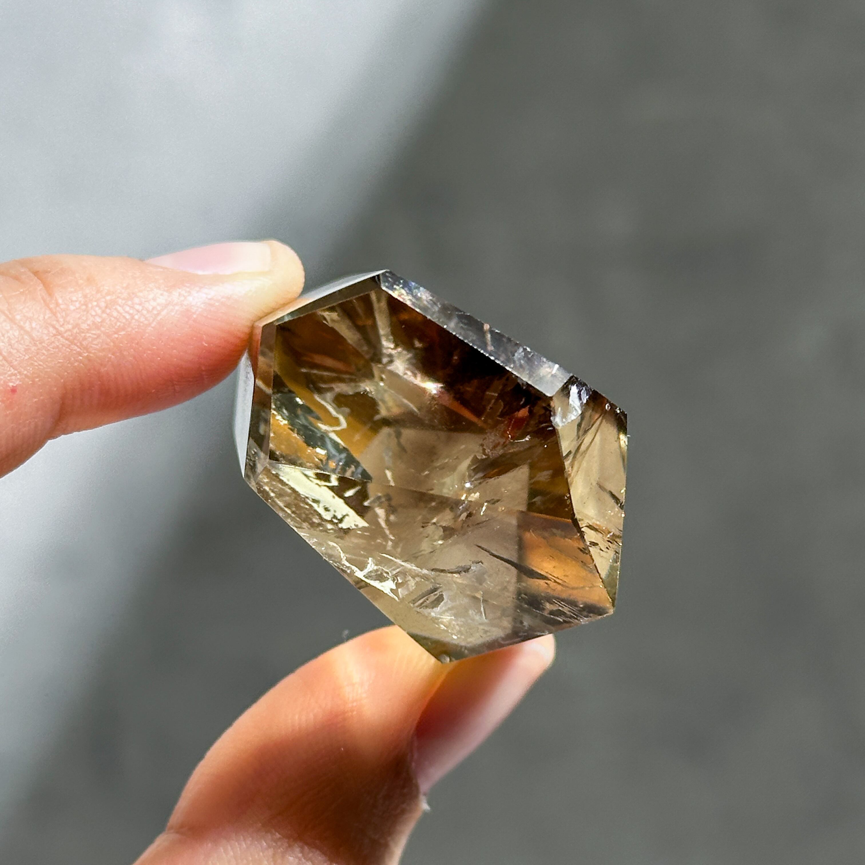シトリン　フリーフォーム　5.4㎝　虹　非加熱　Citrine 天然石 シトリン フリーフォーム 5.4㎝ 虹 非加熱 Citrine 天然石