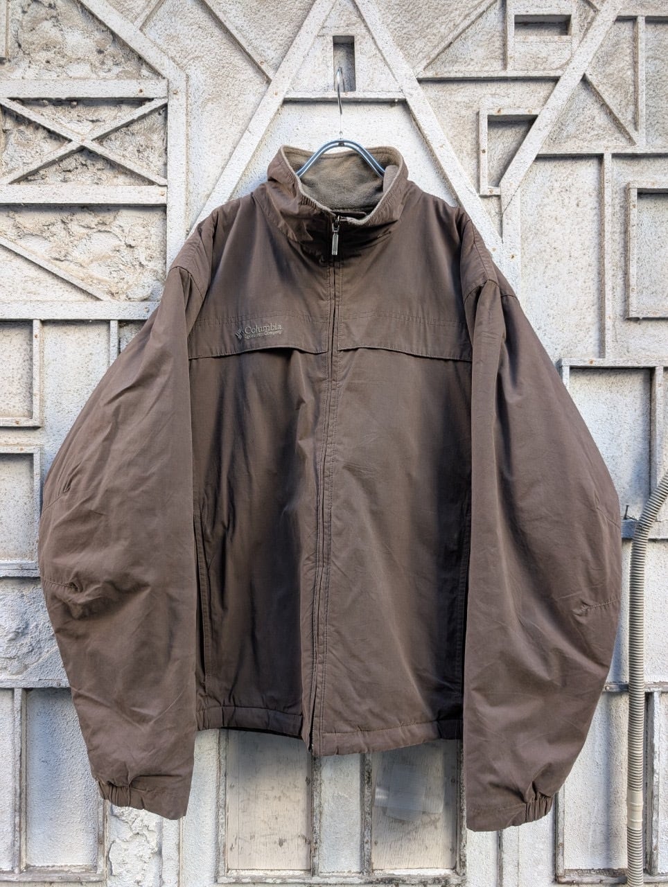 "COLUMBIA" nylon jacket
