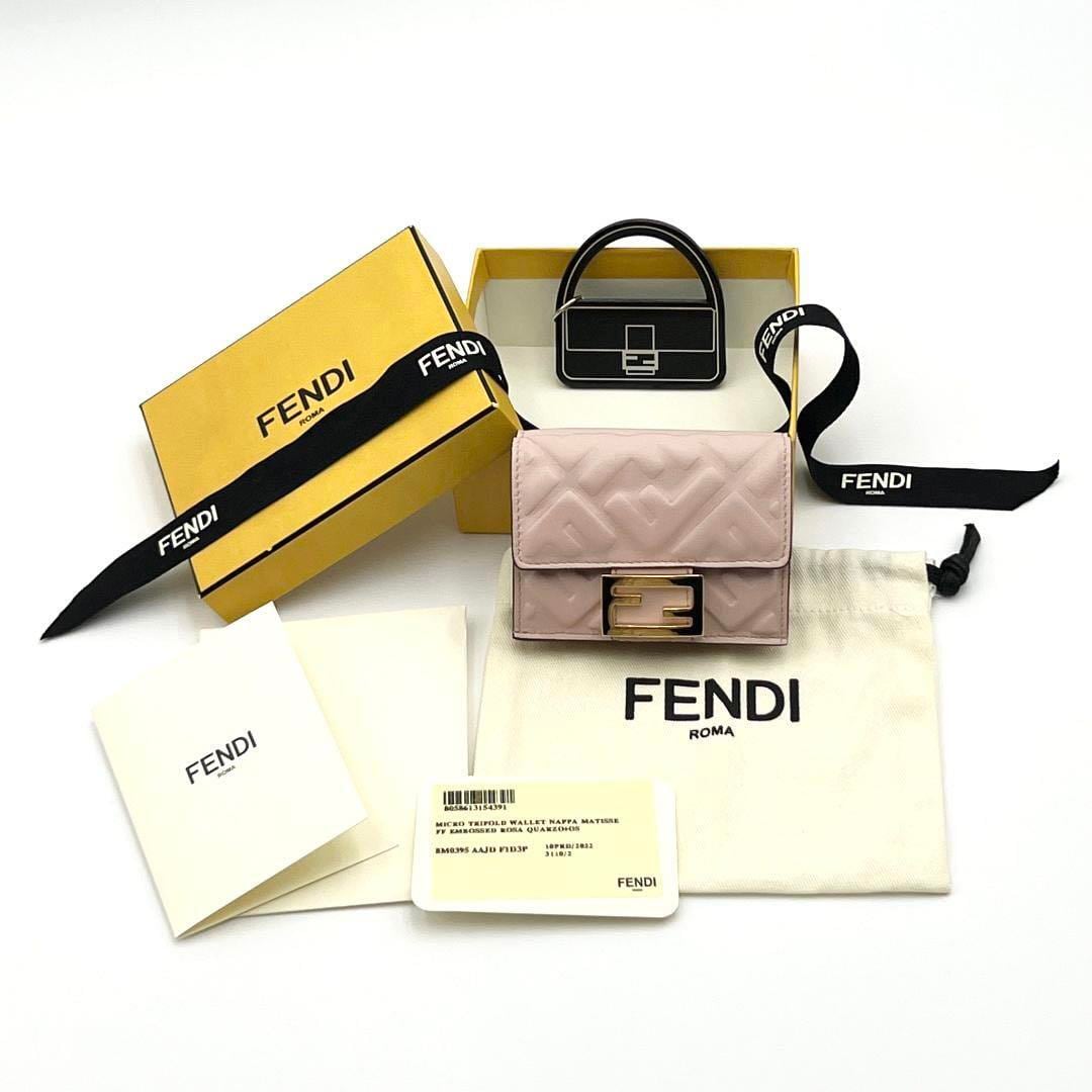 【定価8.8万】フェンディ FENDI レディース 財布 折り財布 バゲット