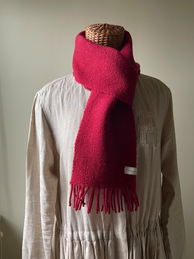 赤のホームスパンマフラー