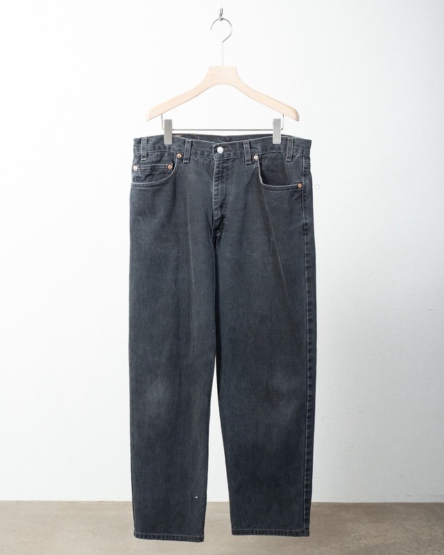 "Levi's 550" good faded black denim baggy trousers / Made In USA / W36 L30