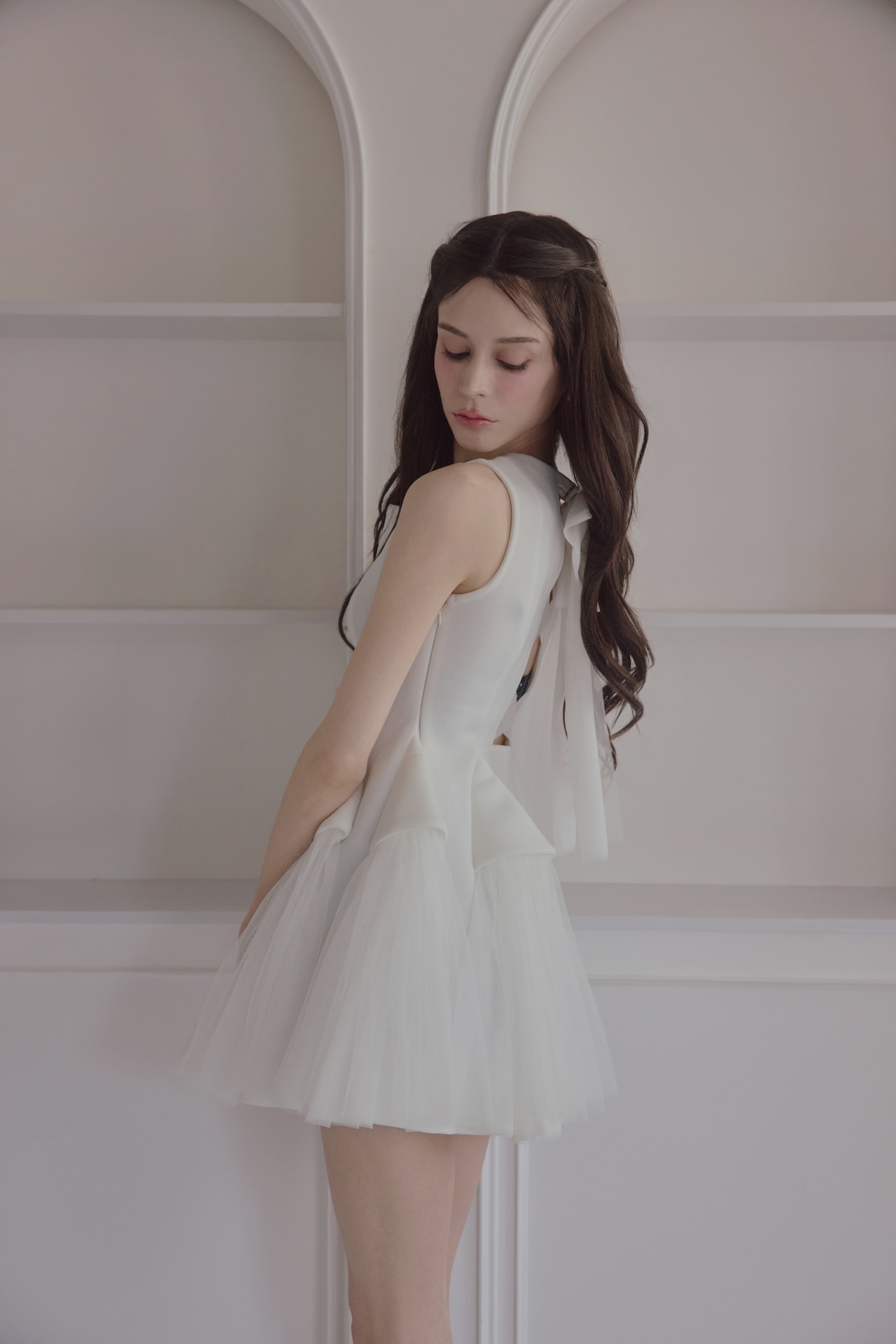 Back ribbon tulle dress