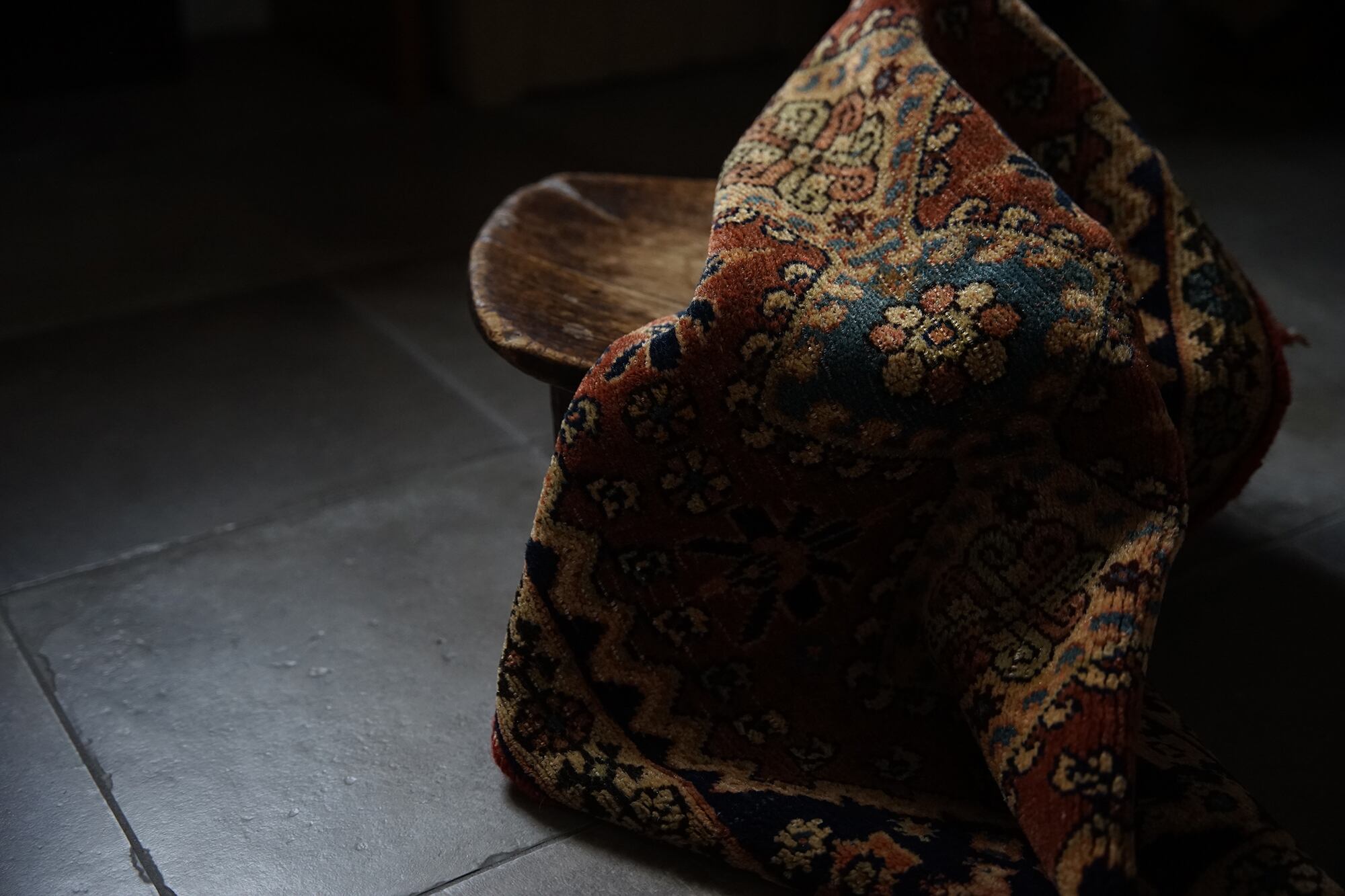 045 - Vintage  tribal rug