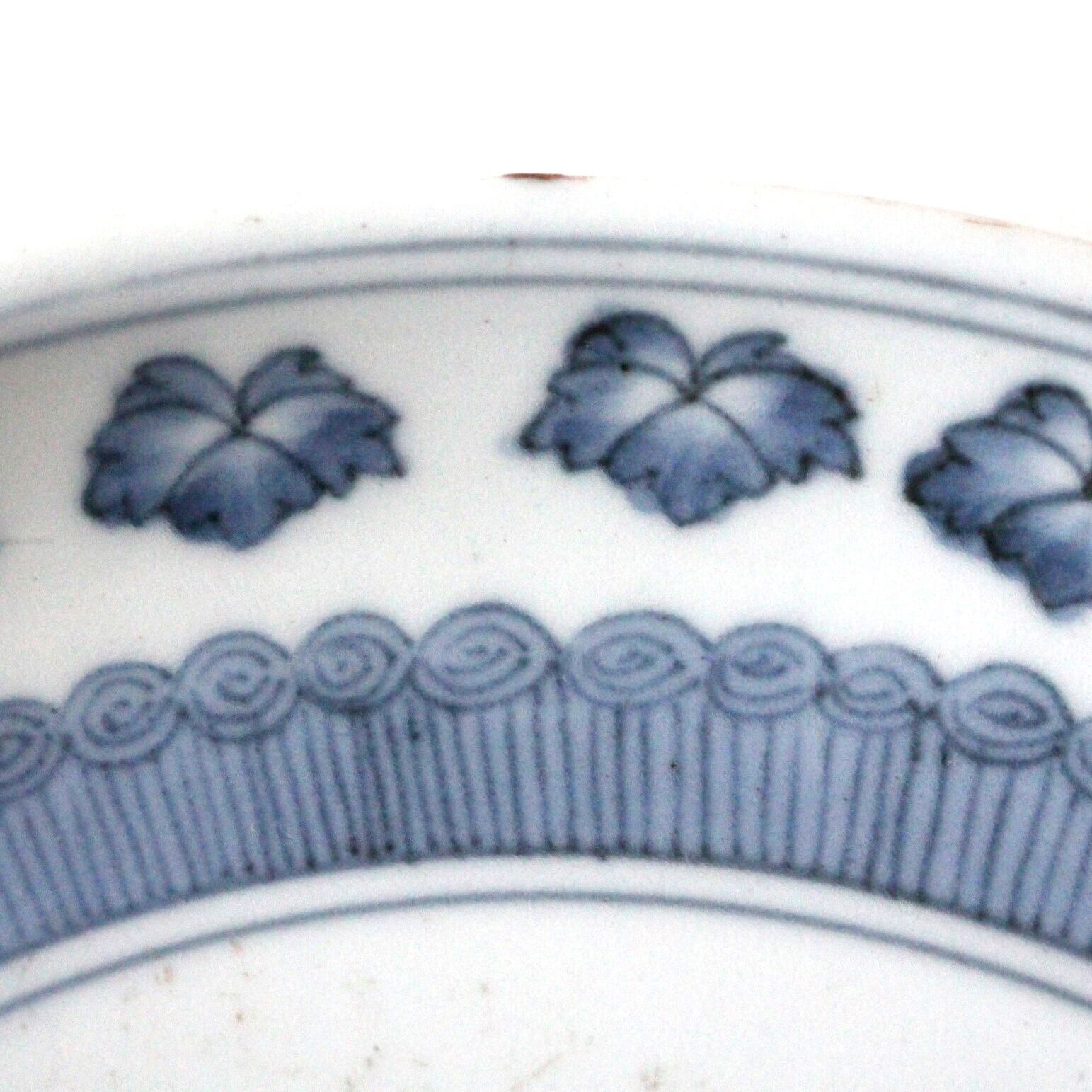 古伊万里 菖蒲図案 桐箱付き 古伊万里 菖蒲図案 桐箱付き