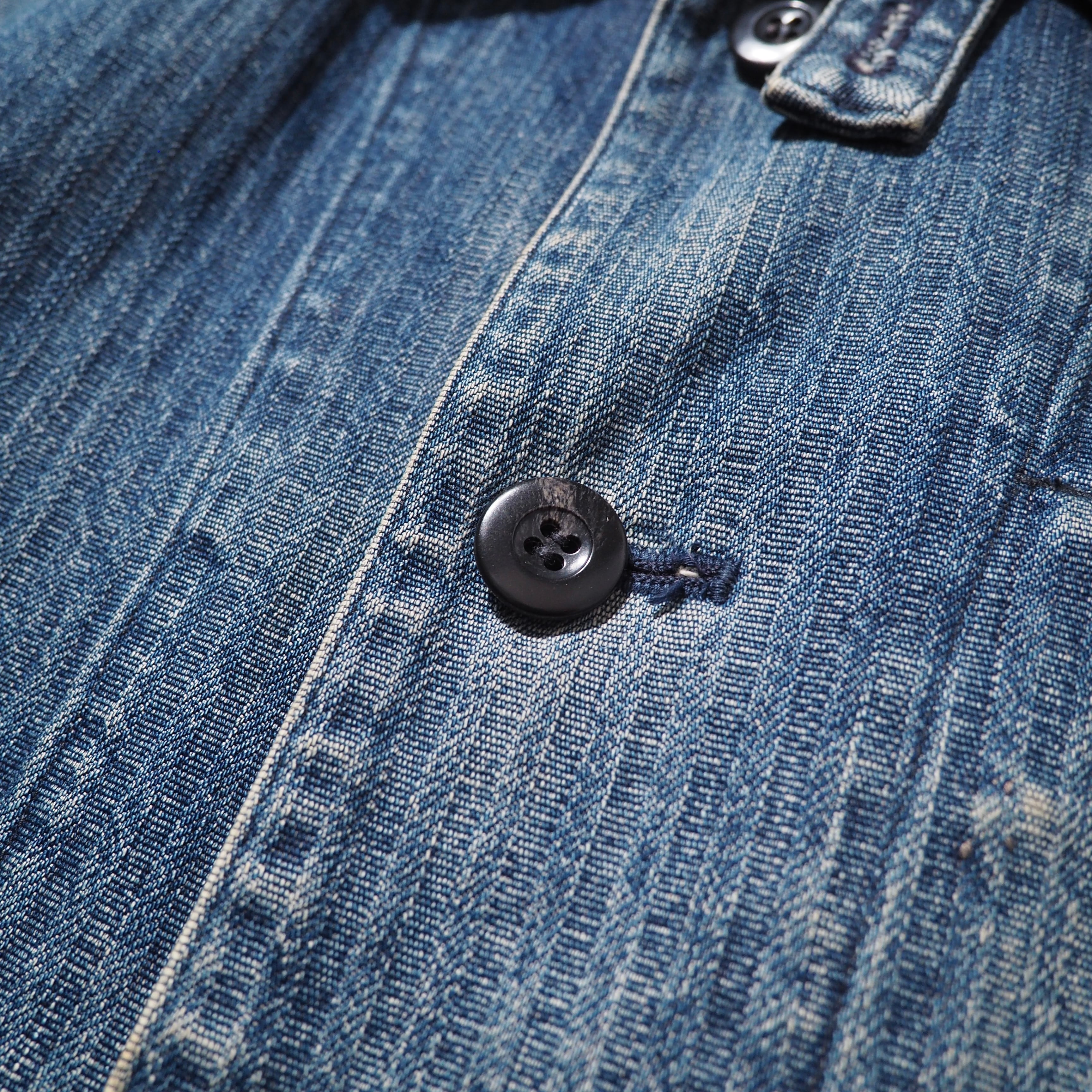 1990s " New Yorker " Beautiful Aging Indigo Denim vintage Cover All jacket