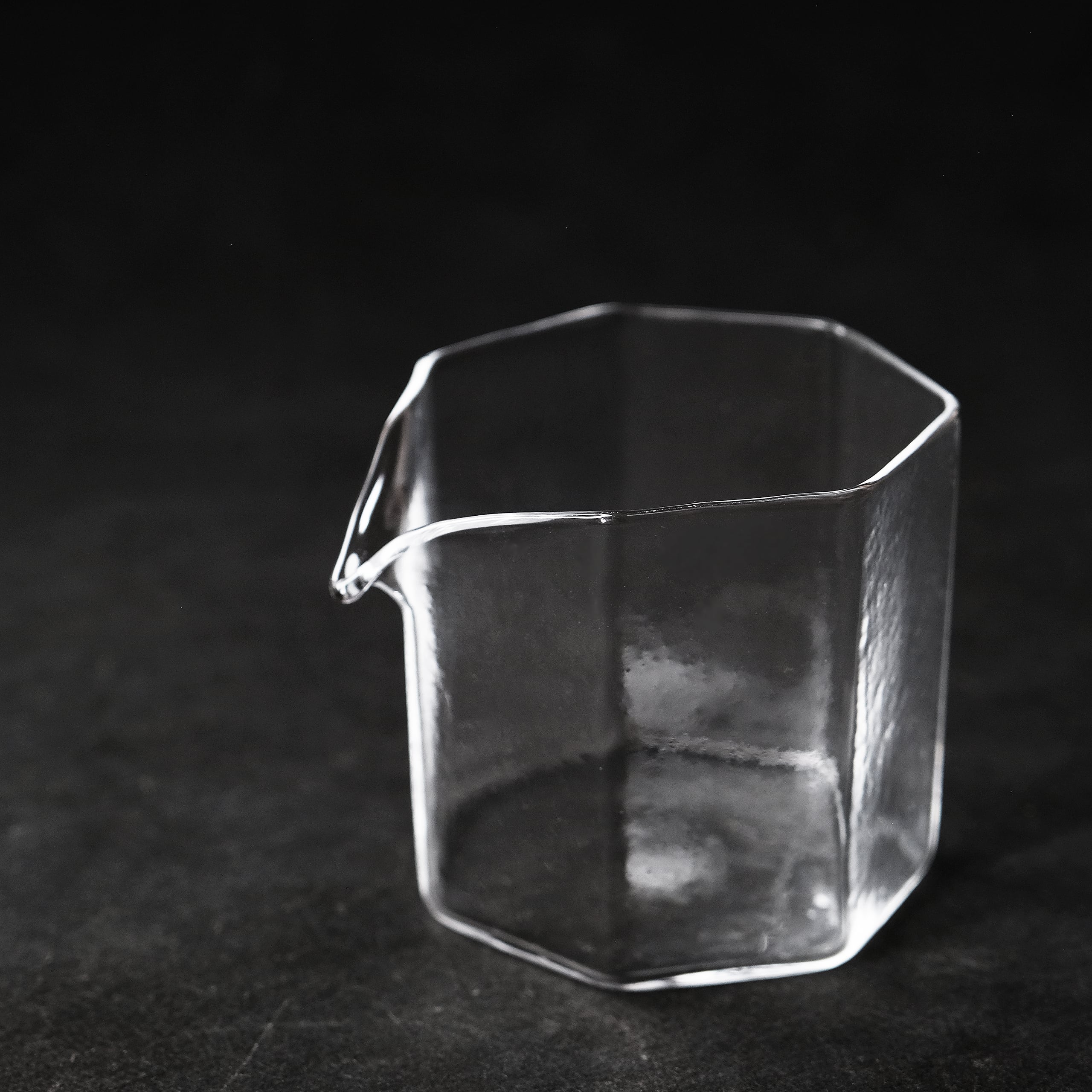 谷口嘉 Yoshimi Taniguchi 七角茶海 TCC-01 | les trois entrepôts