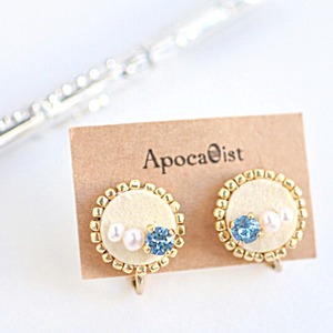 フルートのキーパッドのビジューイヤリング (BLU : S) F-005   Flute key pads  earrings with pearls and Swarovski (BLU : S)