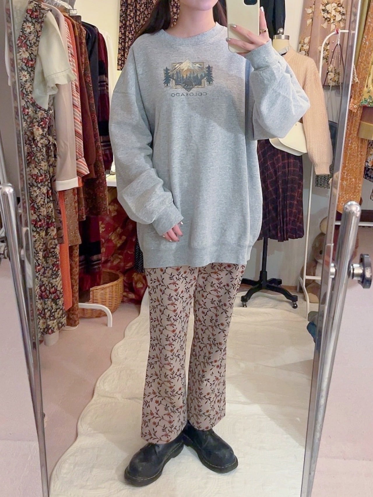 mountain tree print gray big sweat