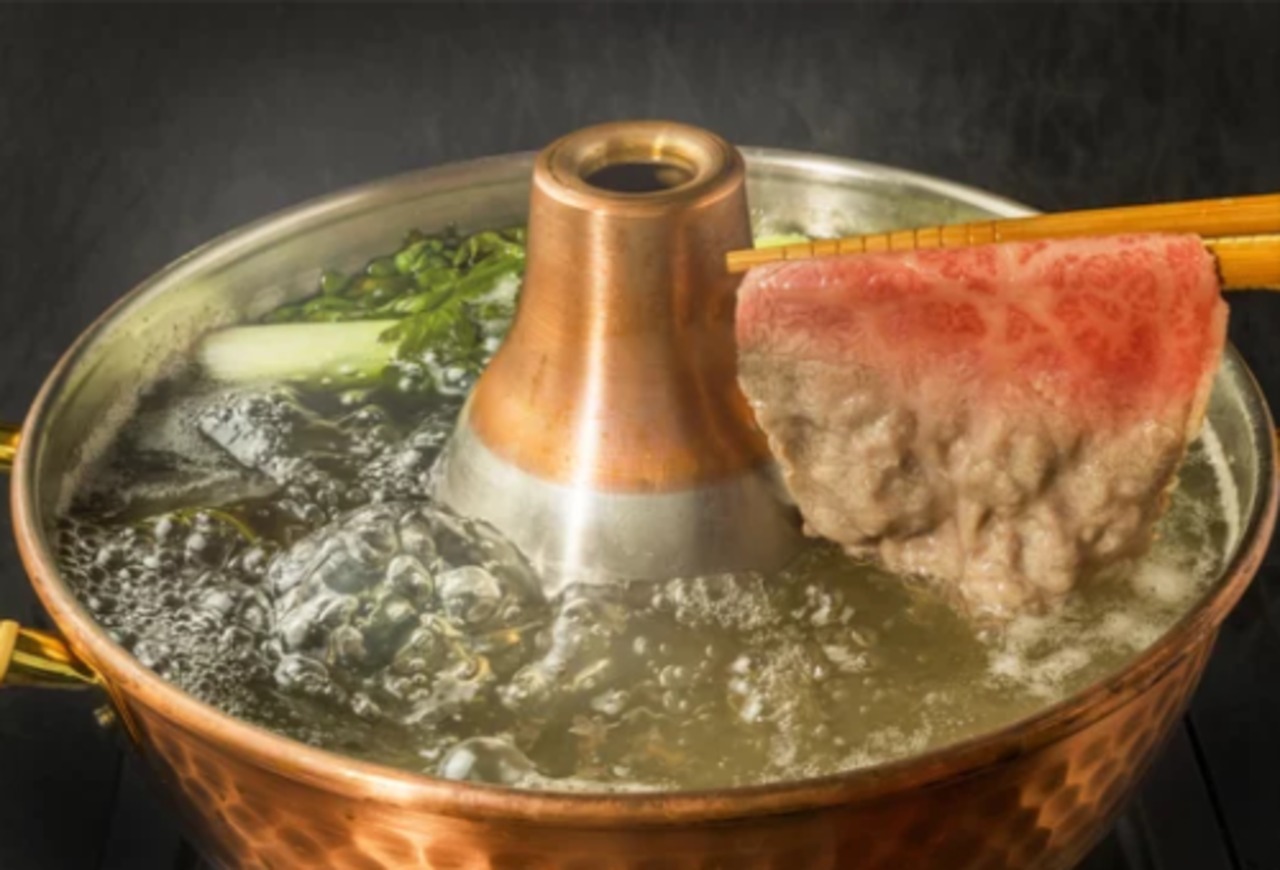 年間900頭しか出荷されない幻の牛「壱岐牛しゃぶしゃぶ肉（肩ロース）」400ｇ　（2-3人前）・画像3
