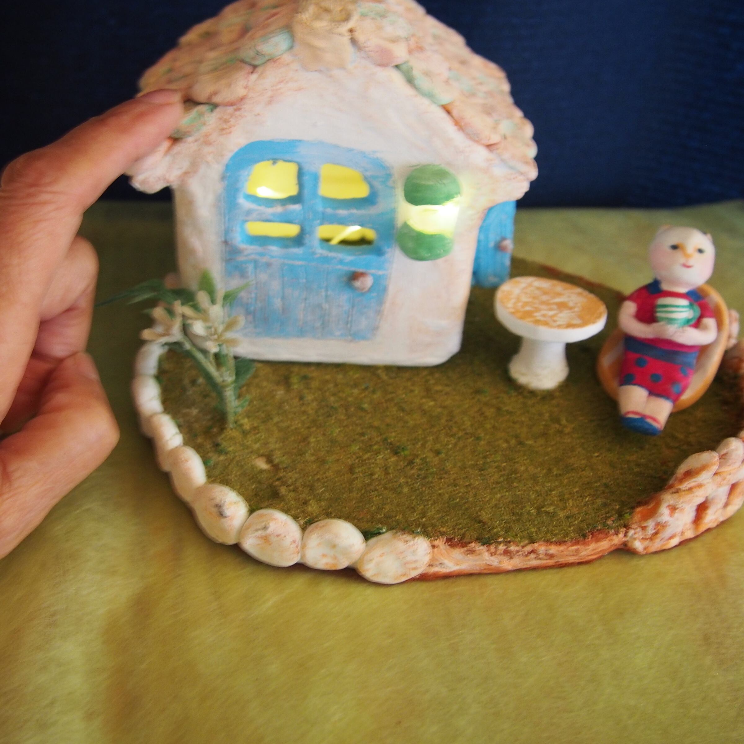 ランプシェード.ハウス『コーヒータイム』（Lh006）は石塑粘土の