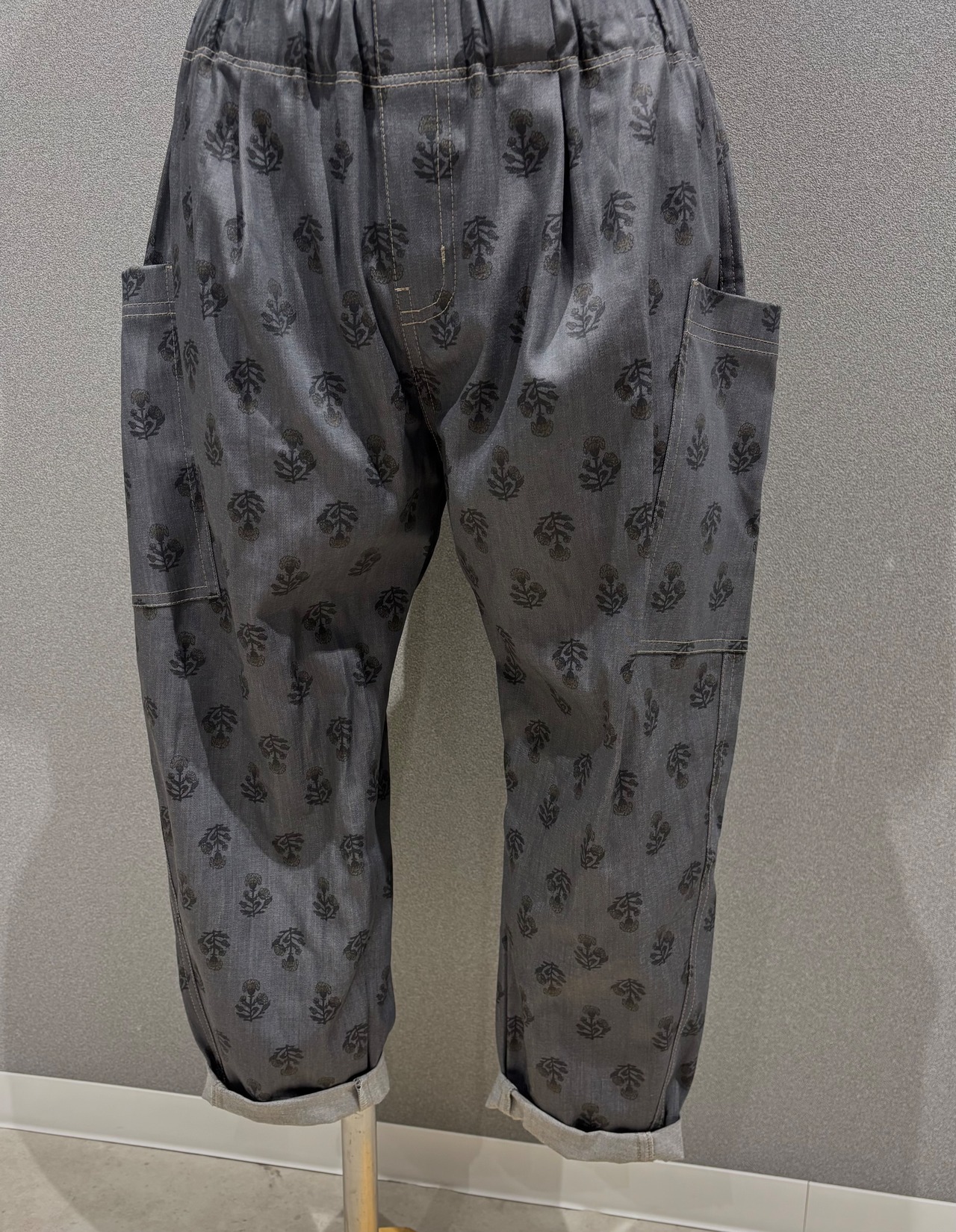 TC386◆2m◆L◆製作事例あり◆綿100%6オンスデニム生地◆マレファブ◆花柄