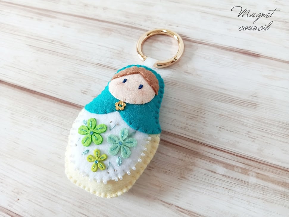 フェルトキーホルダー（マトリョーシカ・グリーン） | ハンドメイド