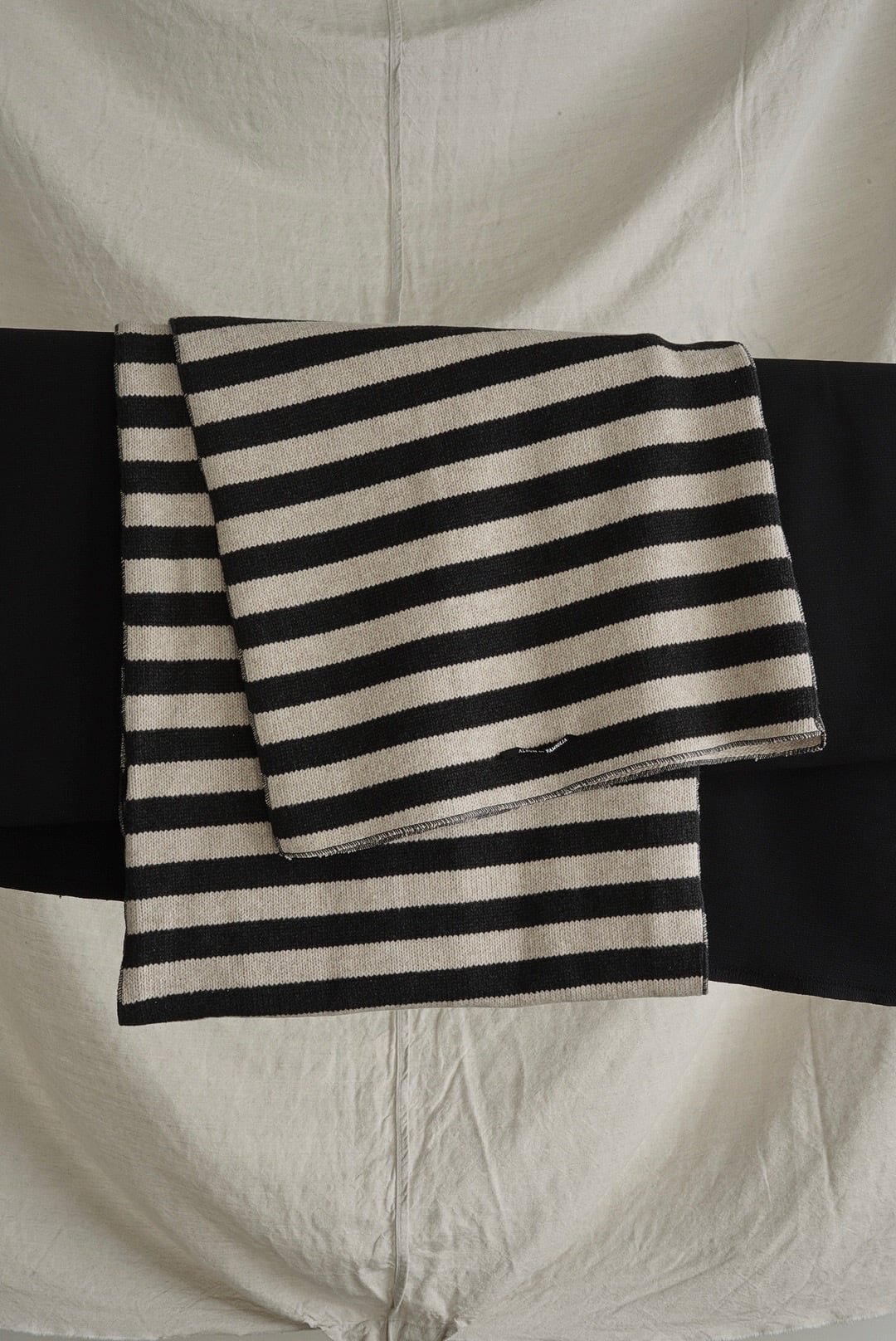 ALBUM DI FAMIGLIA - SCARF | Brownie