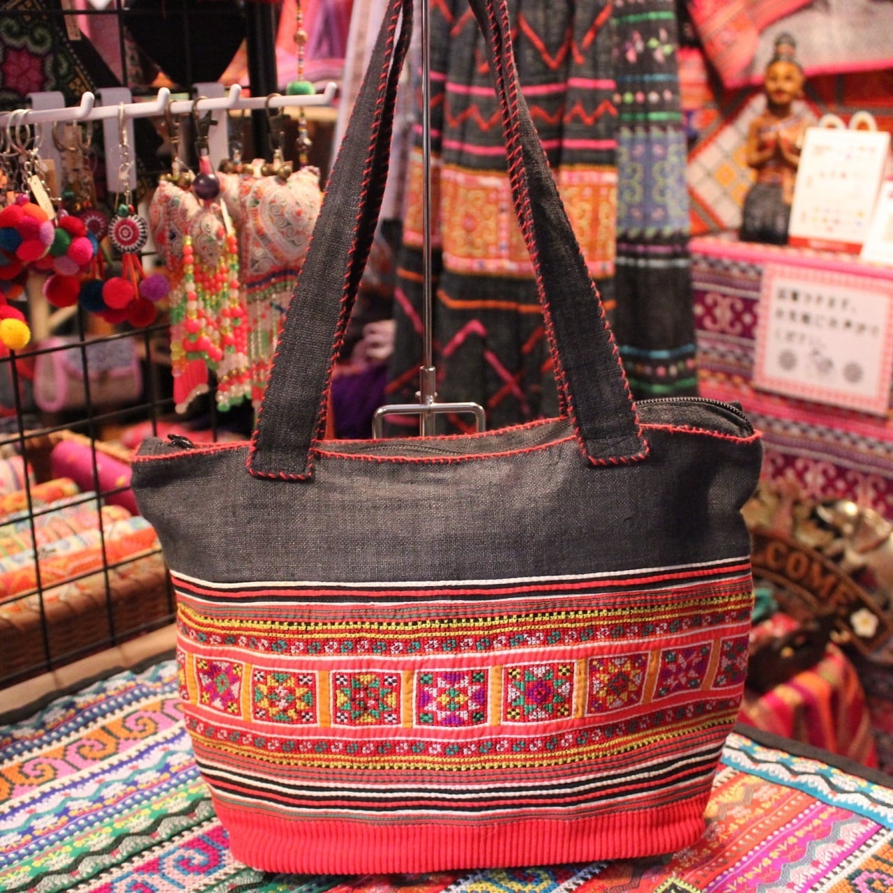 モン族刺繍ショルダーバッグ | タイの民族刺繍雑貨・衣料スアイチャイ