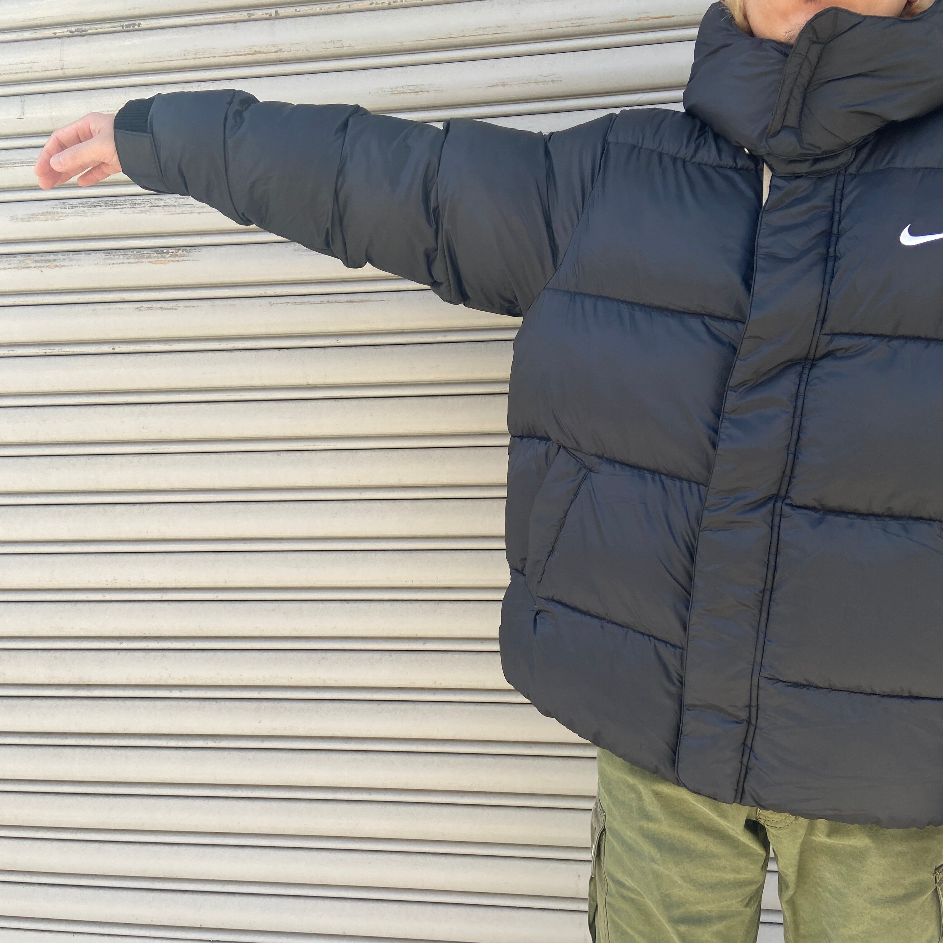 新品 NIKE 中綿ダウンジャケット パファージャケット 黒 M フード着脱