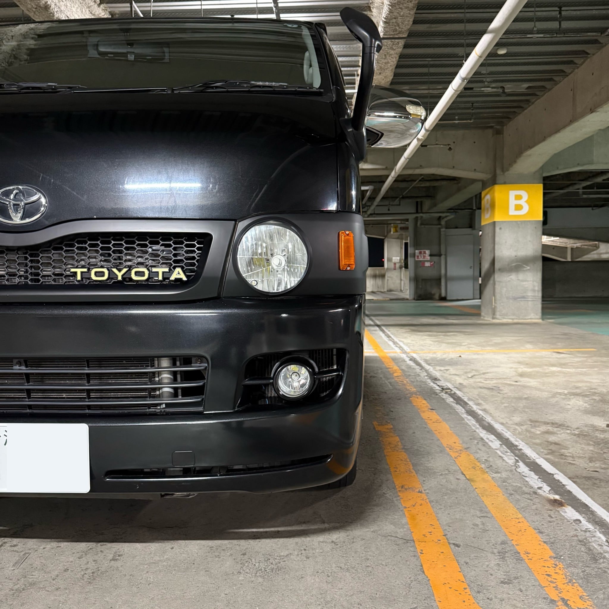 200系ハイエース3型ワイド 丸目キット | GARAGE270 DESIGN