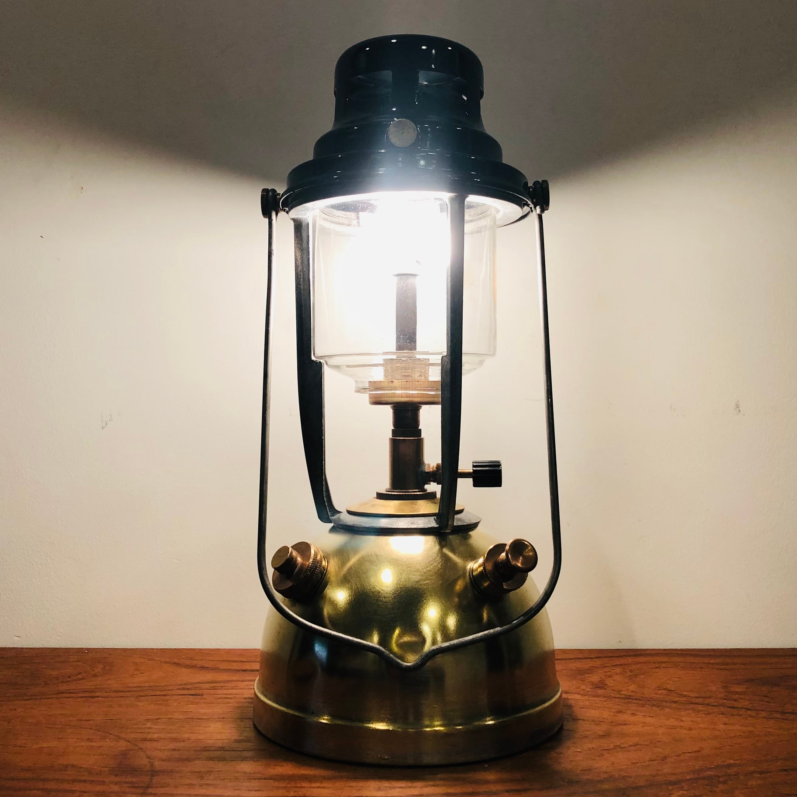 VAPALUX M320 Brass 金プレート 英国製ヴィンテージランタン VAPALUX M320 Brass 金プレート 英国製ヴィンテージランタン