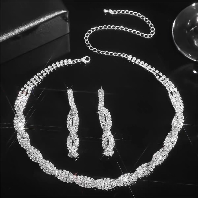 ツイストデザイン　ピアス＆ネックレスセット◇MD0038