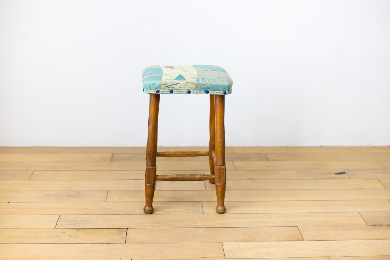 GOOD LUCK CHAIR 002