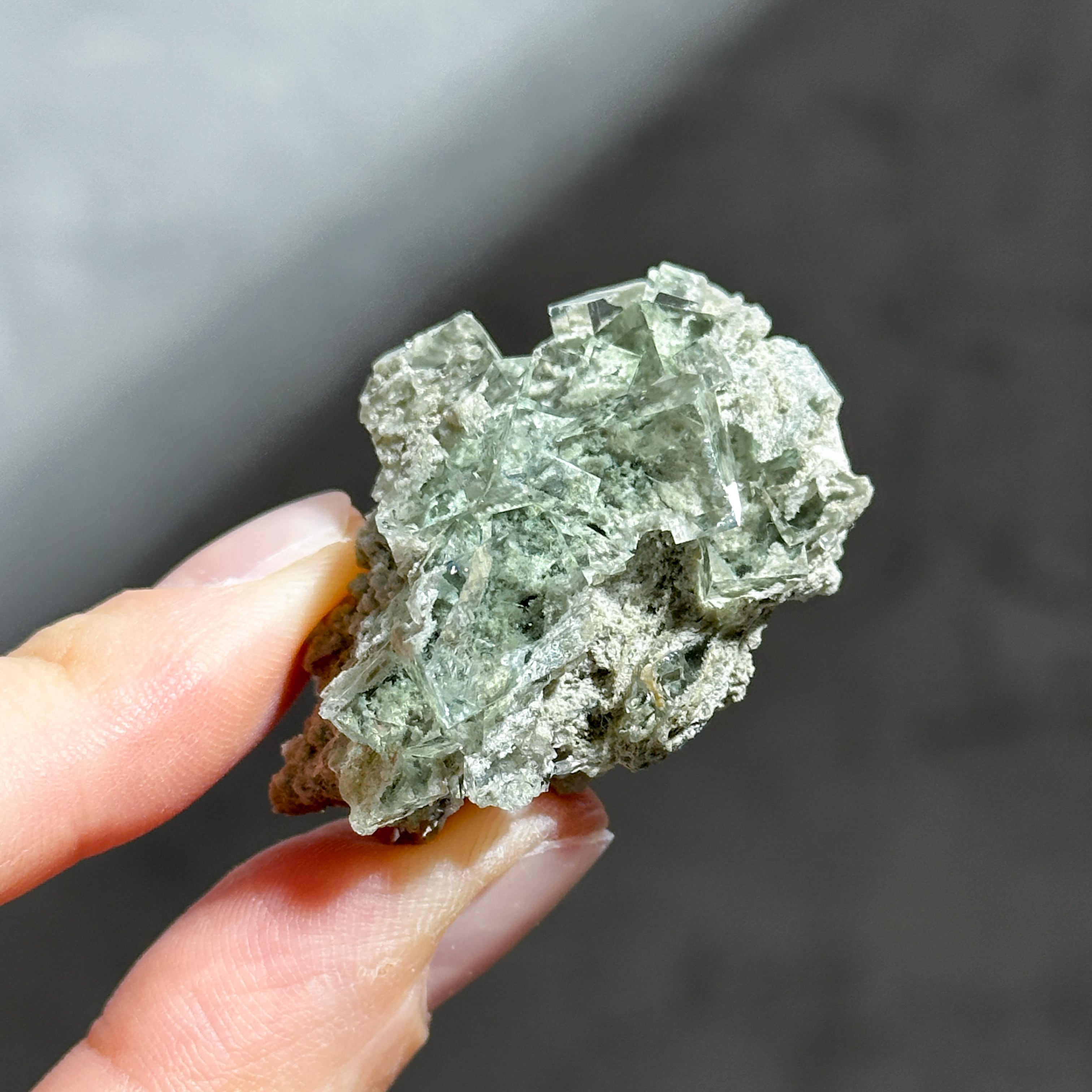 シャンファーリン産フローライト 原石57◇ Fluorite From Xianghualing