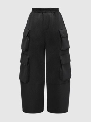 【26AW | WOMEN】Feng Chen Wang フェンチェンワン / パンツ / Black Subtle Shimmer Pants with 3D Pockets  FWF22TR25